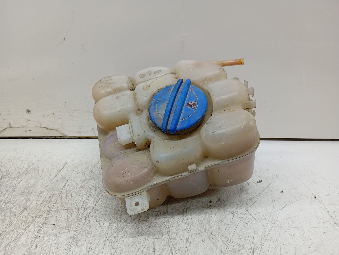 Vas expansiune 7P0121407 Volkswagen Touareg 2 (7P) (2010 - 2014)