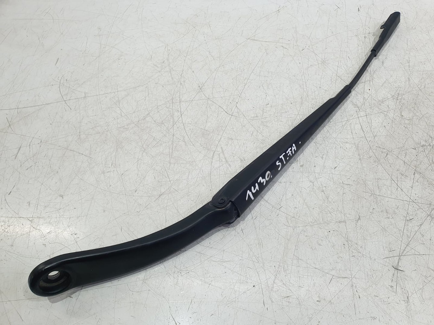 Brat stergator parbriz stanga a1768200044 Mercedes Benz GLA-Class X156 (2013 - 2017) Cod: 197