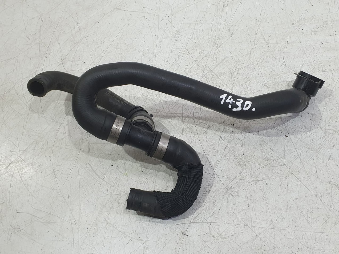 Furtun apa Mercedes Benz GLA-Class X156 (2013 - 2017)