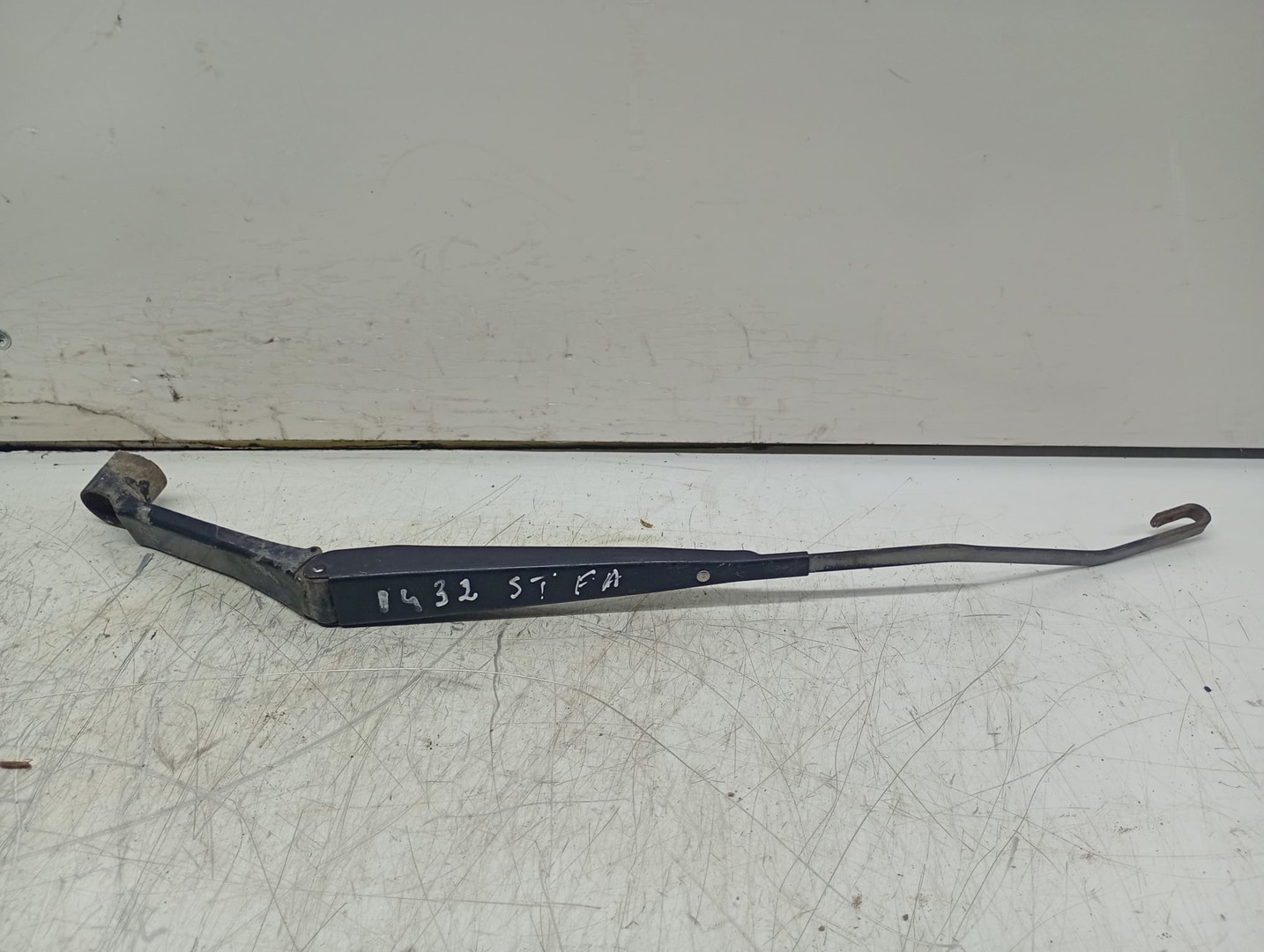 Brat stergator parbriz stanga Smart Forfour 1 (2004 - 2006)