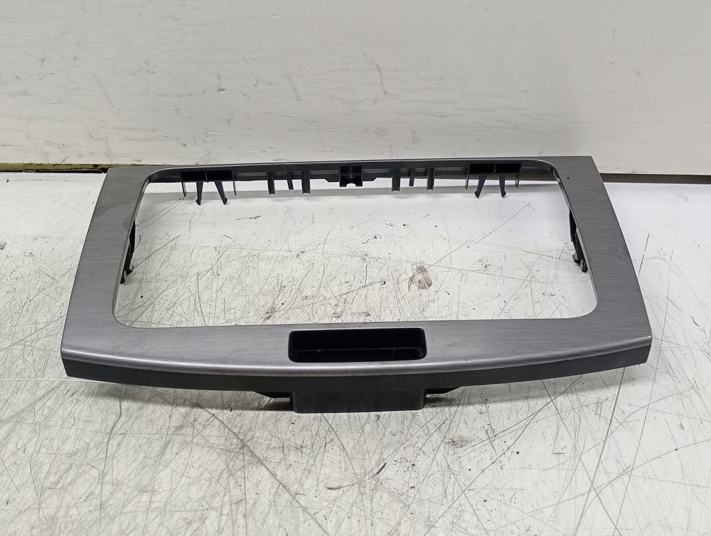 Ornament bord 3AA858069h Volkswagen Passat B7 (2010 - 2015)