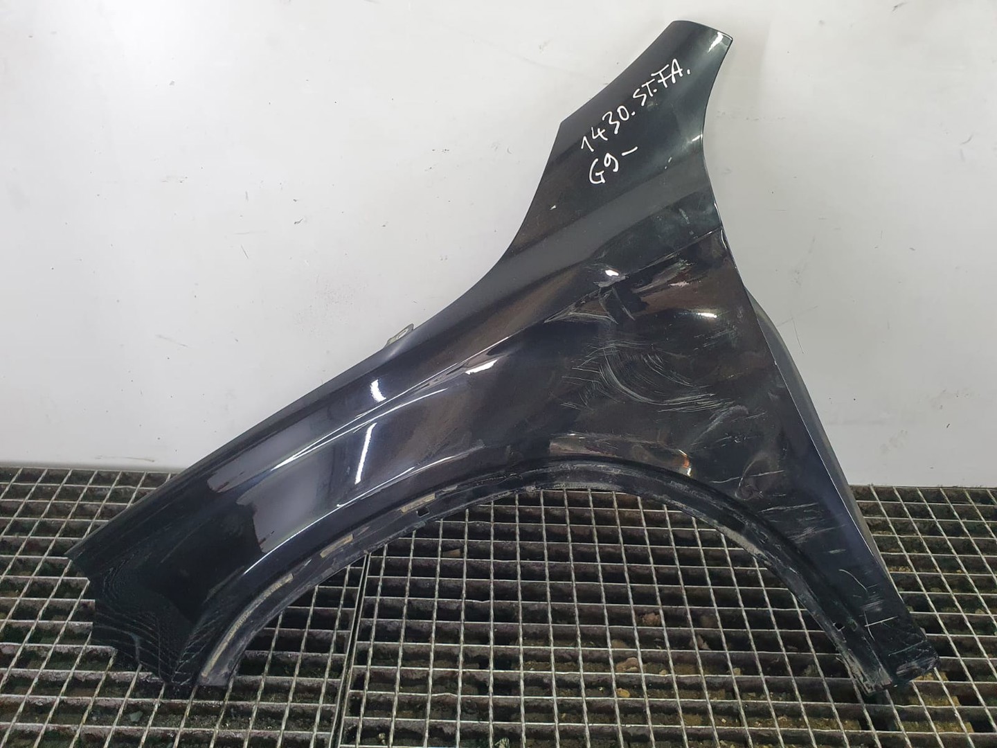 Aripa stanga fata a1568890125 Mercedes Benz GLA-Class X156 (2013 - 2017) Cod: 197