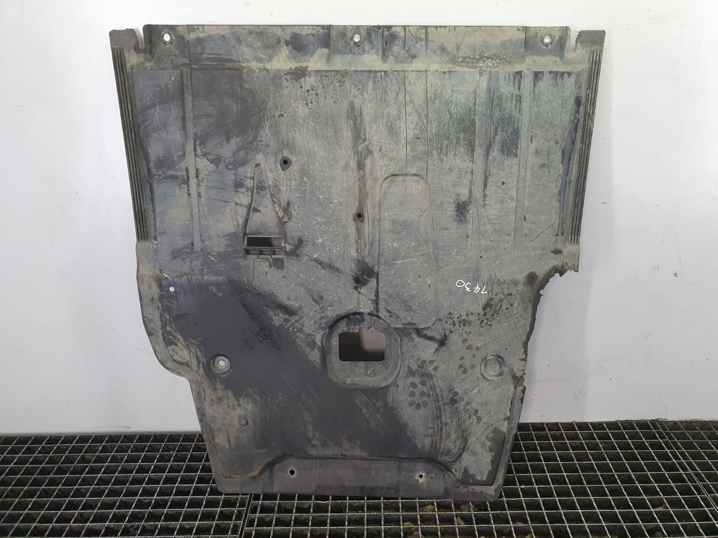 Scut motor a2465201923 Mercedes Benz GLA-Class X156 (2013 - 2017) Cod: 197