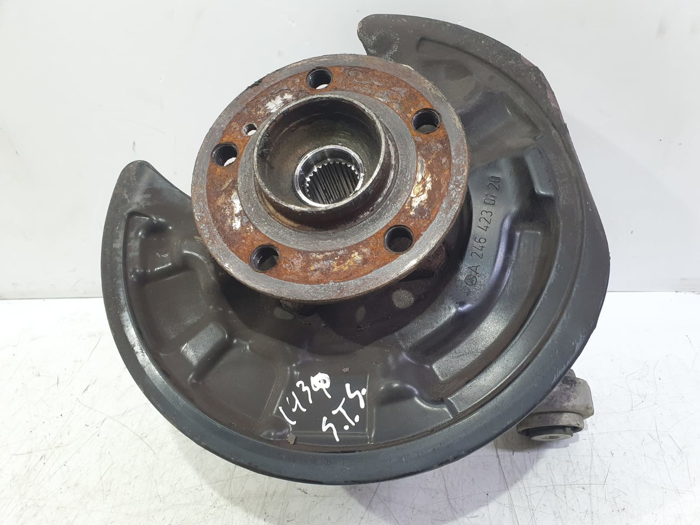 Fuzeta stanga spate 2460006ger Mercedes Benz GLA-Class X156 (2013 - 2017)