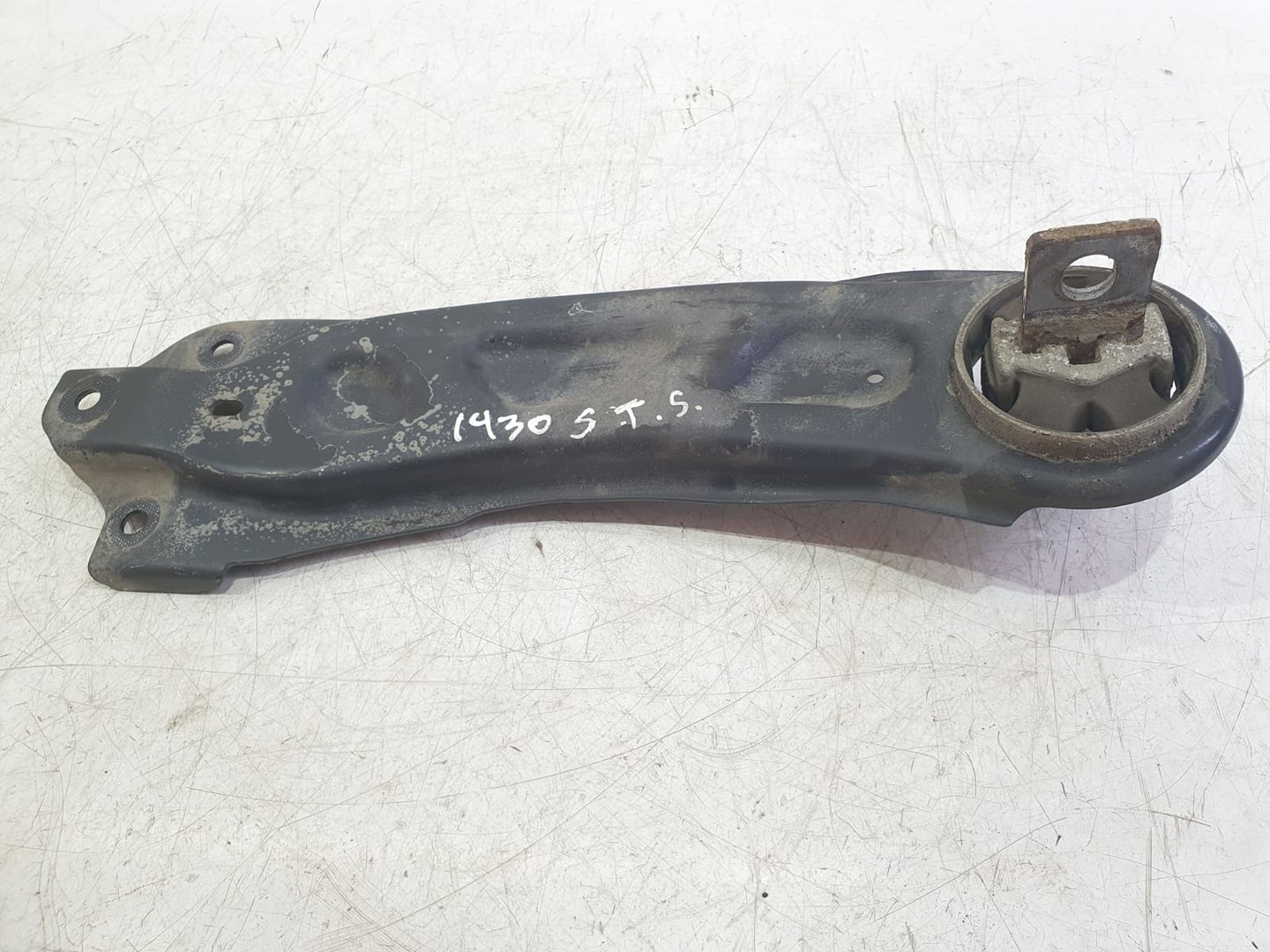 Brat suspensie stanga spate a2463530043 Mercedes Benz GLA-Class X156 (2013 - 2017)