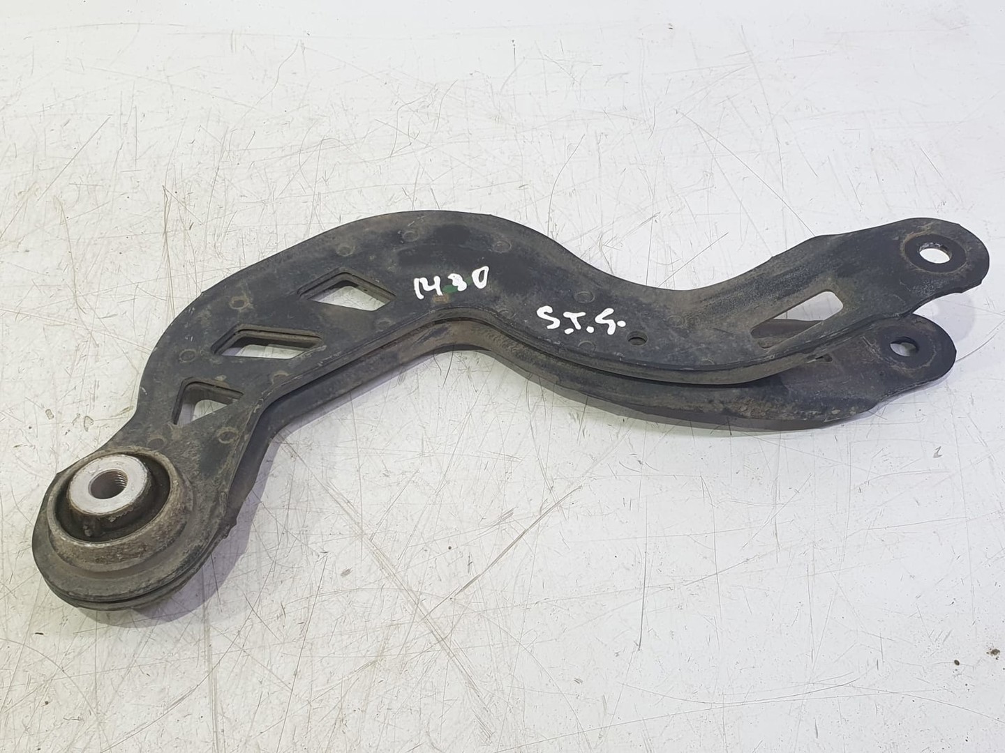 Brat suspensie dreapta spate a2463501006 Mercedes Benz GLA-Class X156 (2013 - 2017)