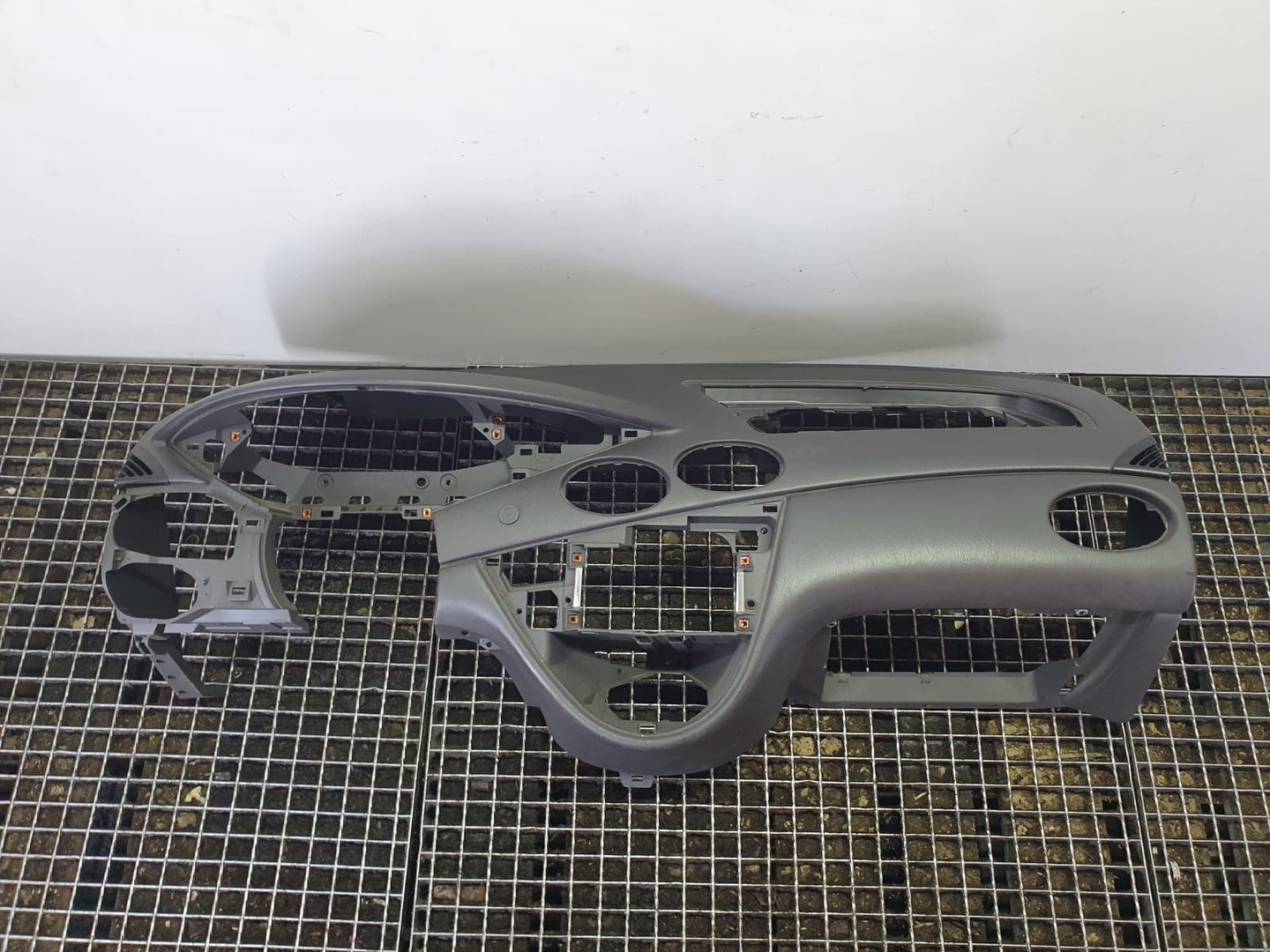 Plansa bord 98ab-18a636-ac Ford Focus 1 (1999 - 2004)