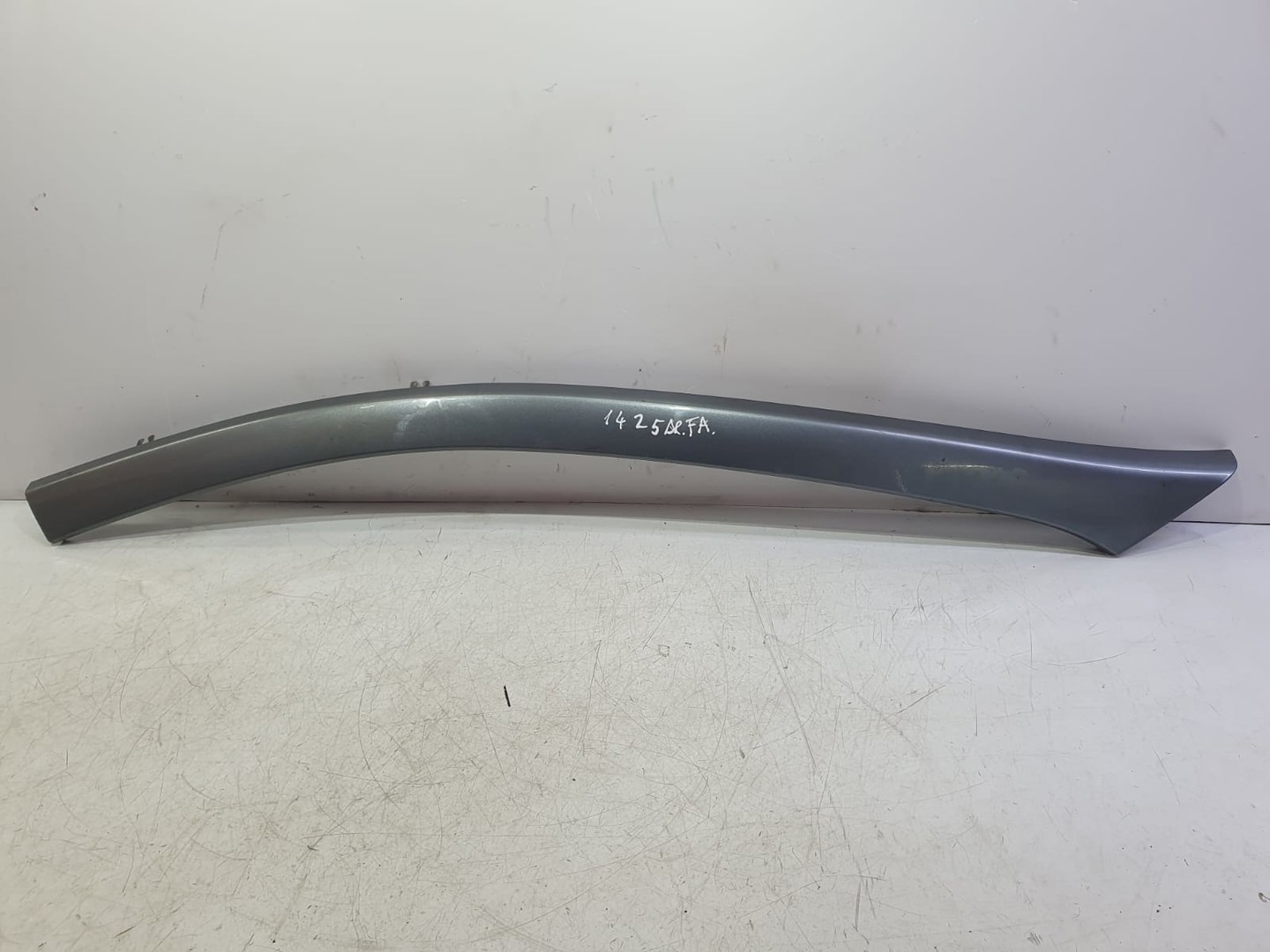 Ornament parbriz Peugeot 607 1 (2000 - 2004)
