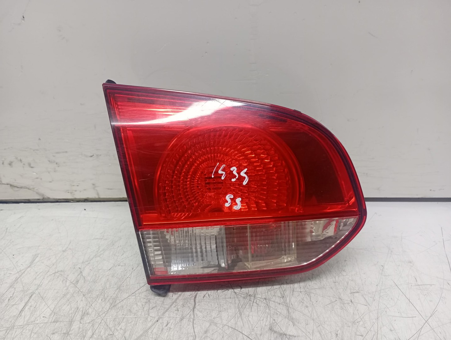 Stop stanga 5K0945107 Volkswagen Golf 6 (2008 - 2015)