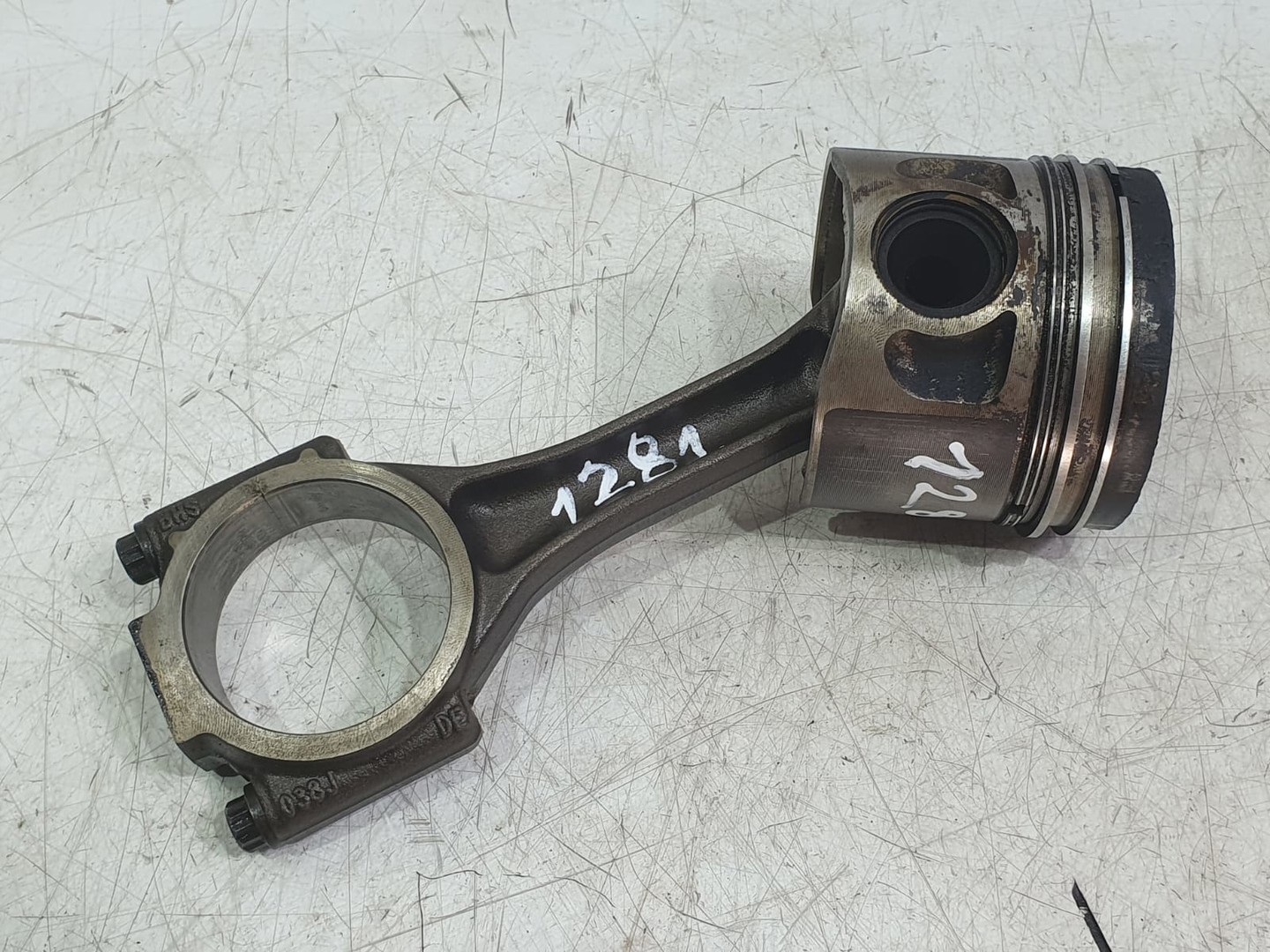 Piston cu biela Volkswagen Passat B6 (2005 - 2010)