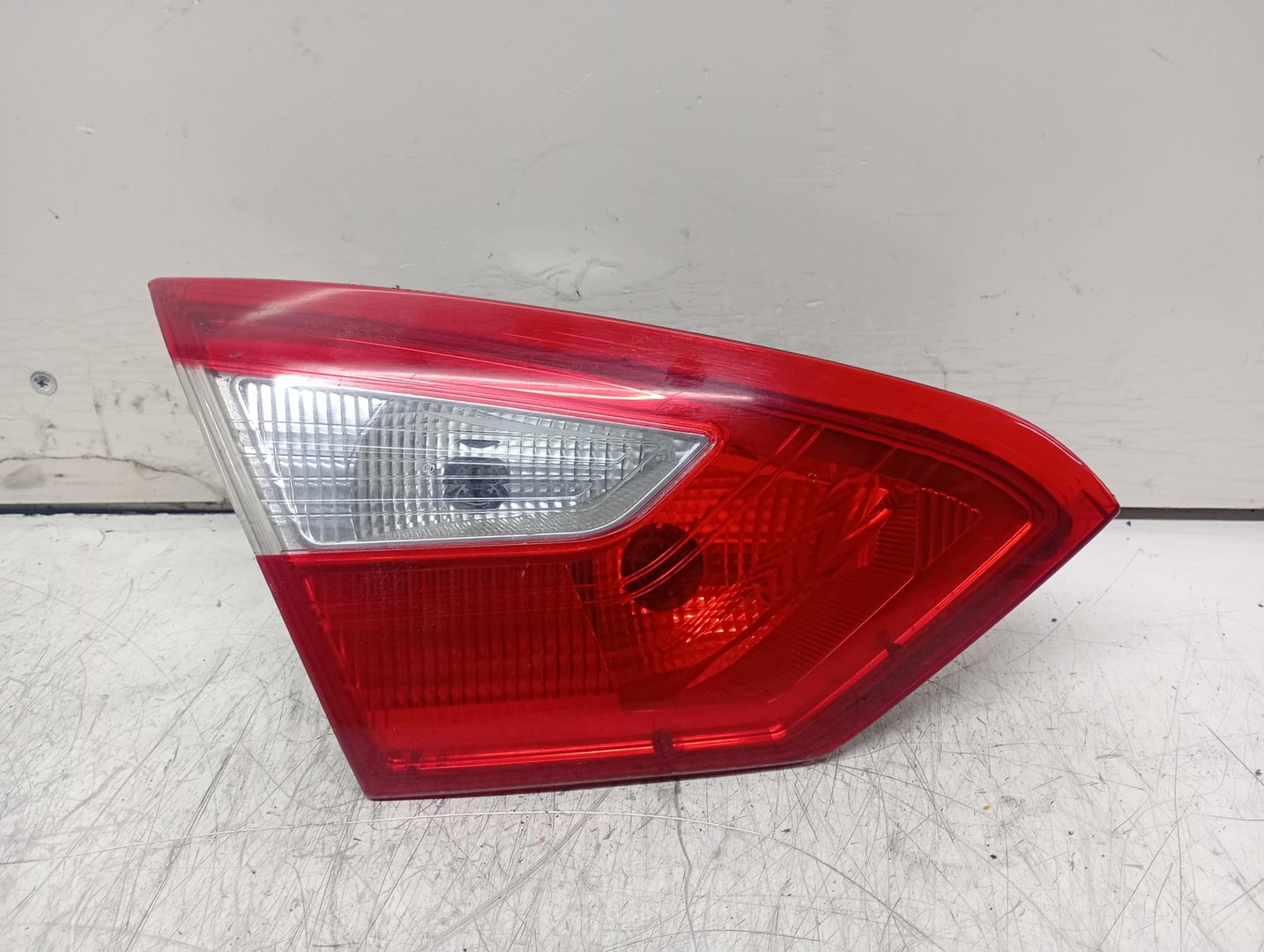 Stop stanga haion BM5113A603-AD Ford Focus 3 (2011 - 2015)