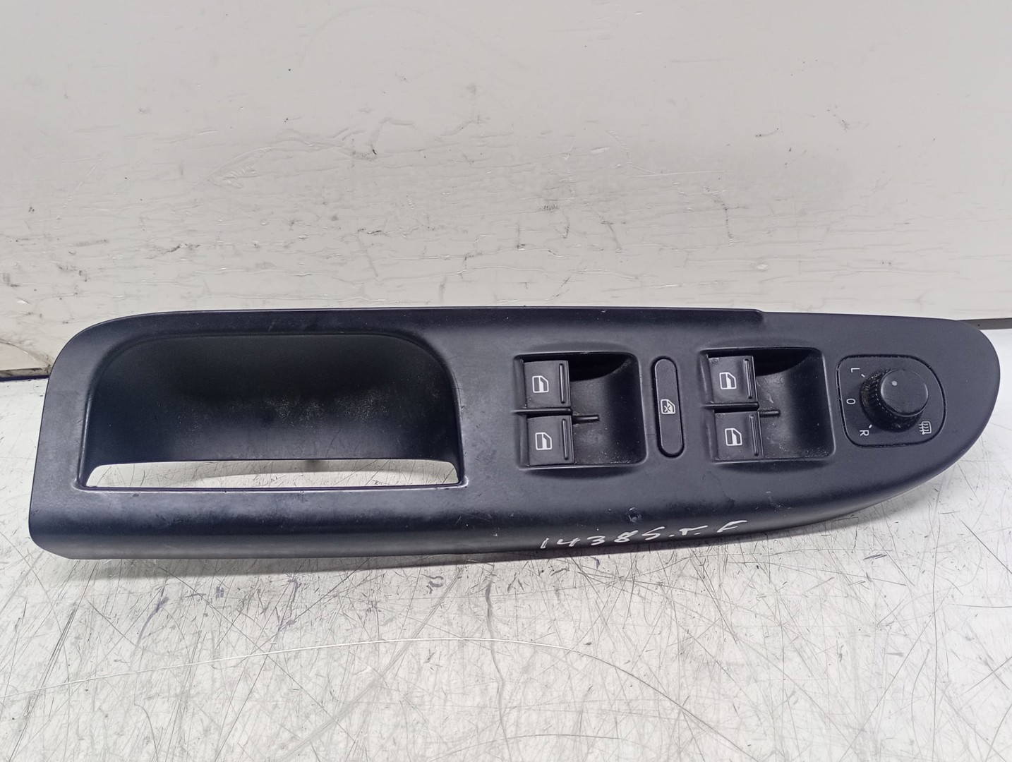 Panou comanda geamuri 3C1867171B Volkswagen Passat B6 (2005 - 2010)