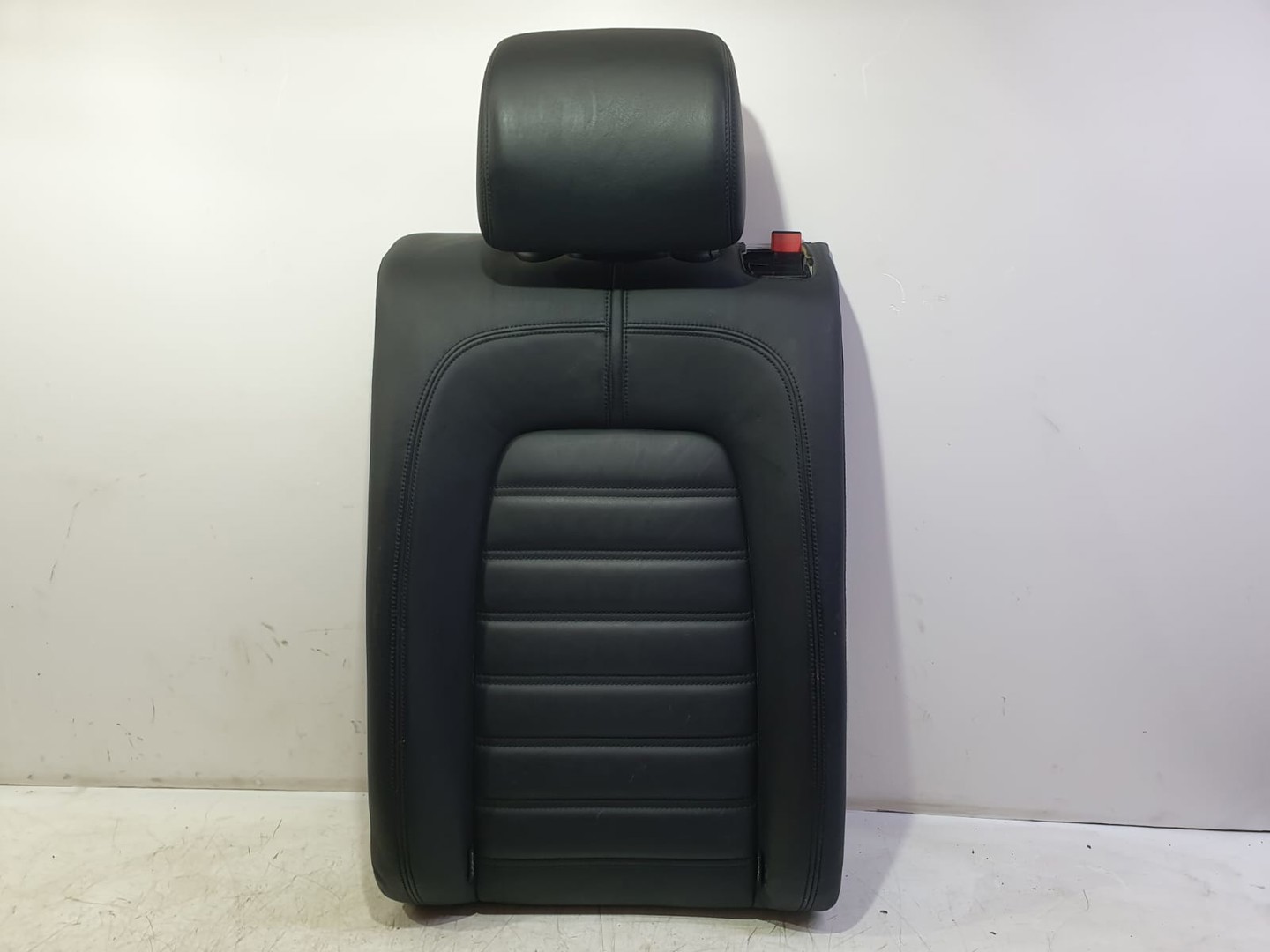 Bancheta spate Volkswagen Passat B6 (2005 - 2010)