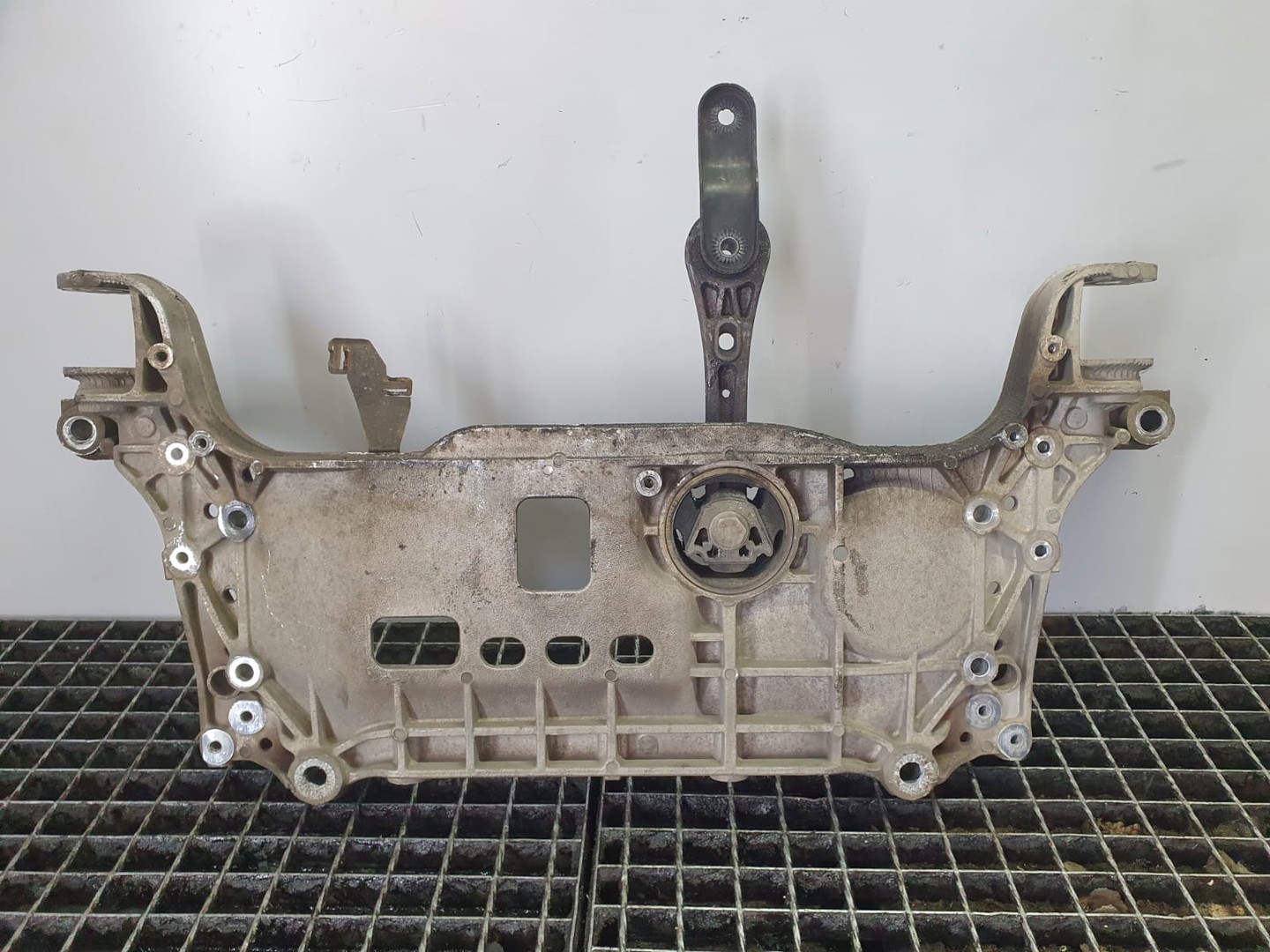 Punte fata 7n0199369a Volkswagen Passat B6 (2005 - 2010)