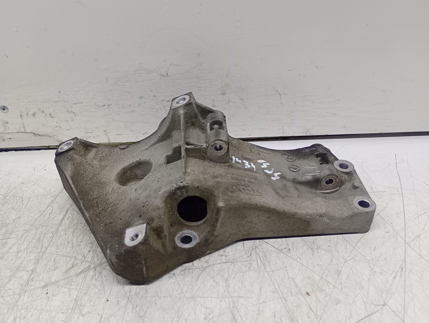 Suport motor 036260885 Volkswagen Golf 6 (2008 - 2015)