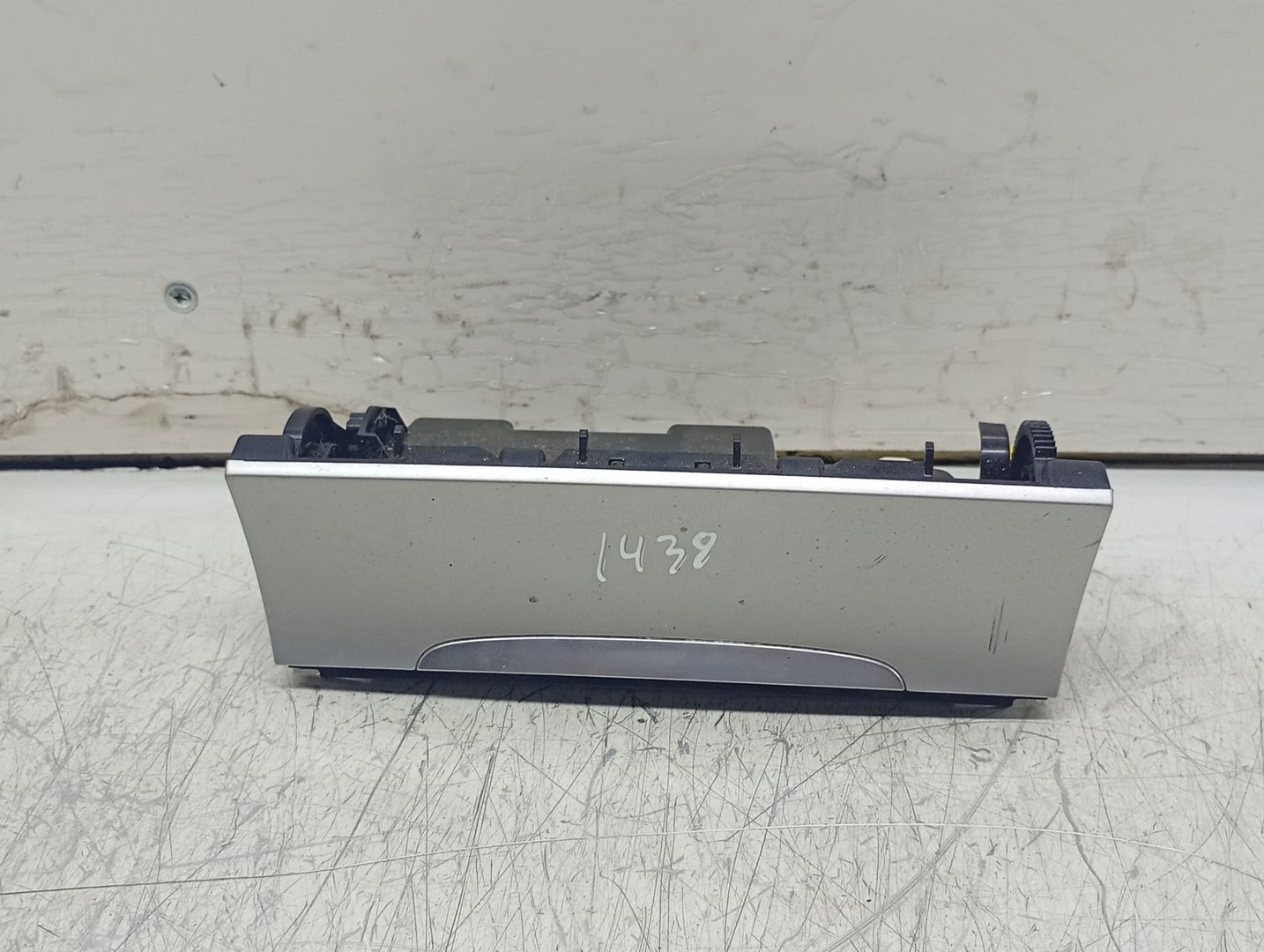 Scrumiera 3C0863284 Volkswagen Passat B6 (2005 - 2010)