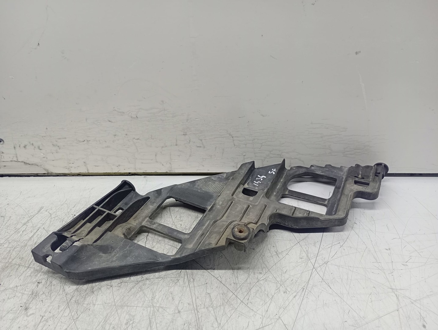 Suport far stanga 5k0807227 Volkswagen Golf 6 (2008 - 2015)