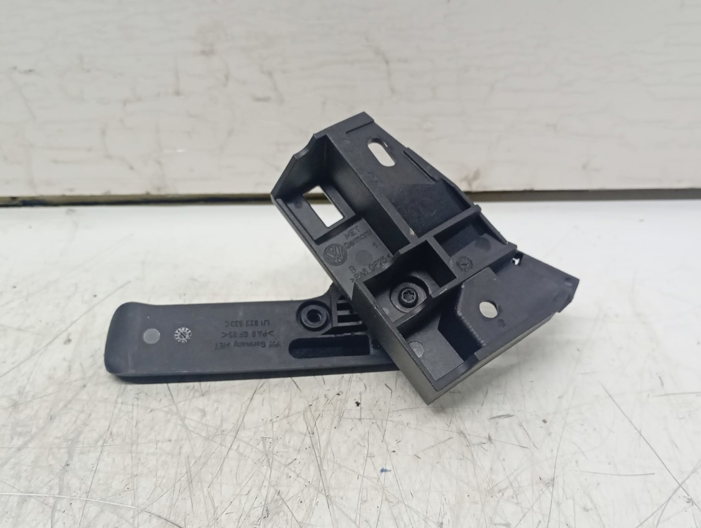Maner deschidere capota 1j1823533C Volkswagen Golf 6 (2008 - 2015)