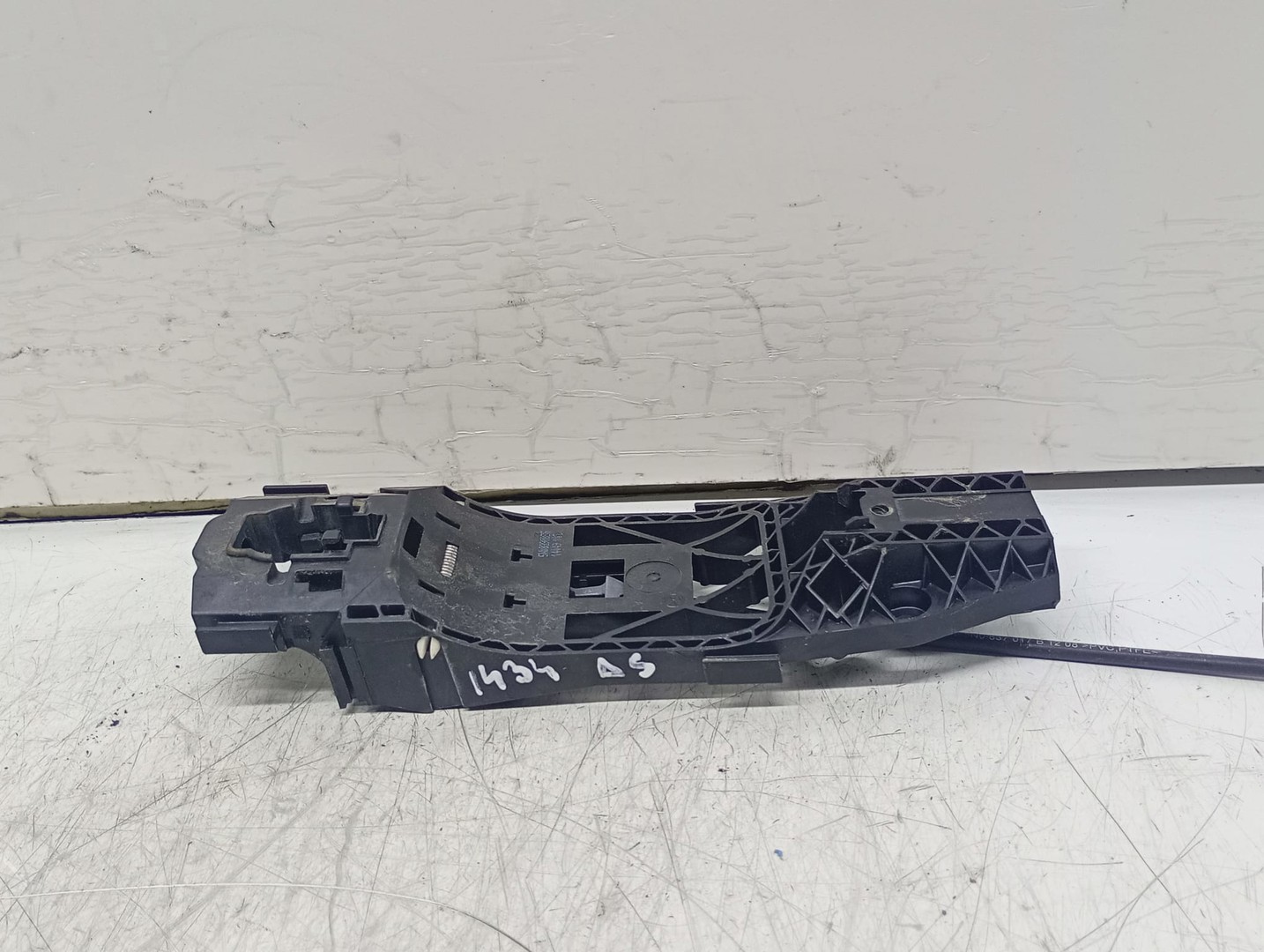 Suport maner exterior 5N08398856 Dreapta spate Volkswagen Golf 6 (2008 - 2015)