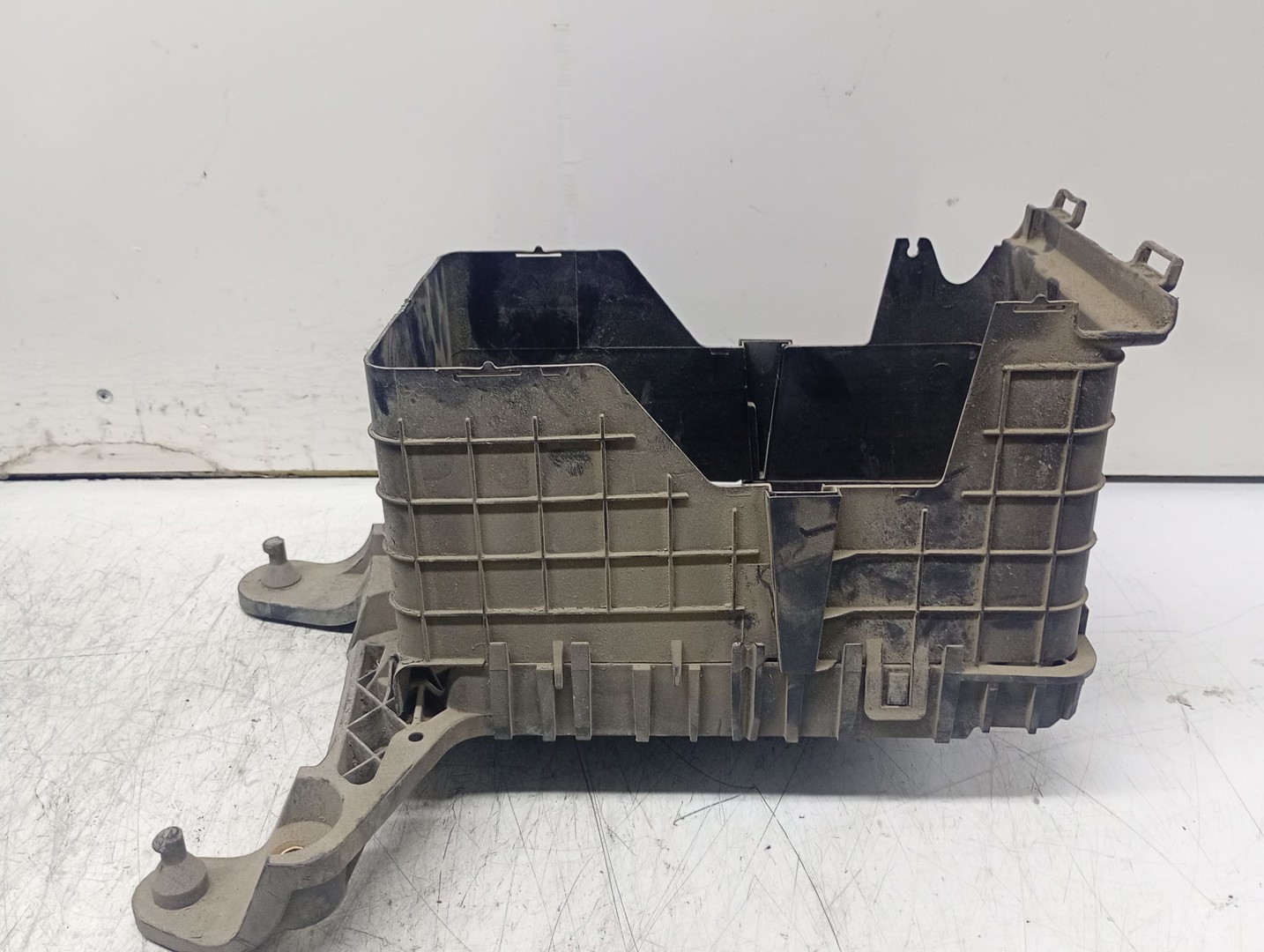 Suport baterie 1K0915333 Volkswagen Golf 6 (2008 - 2015)