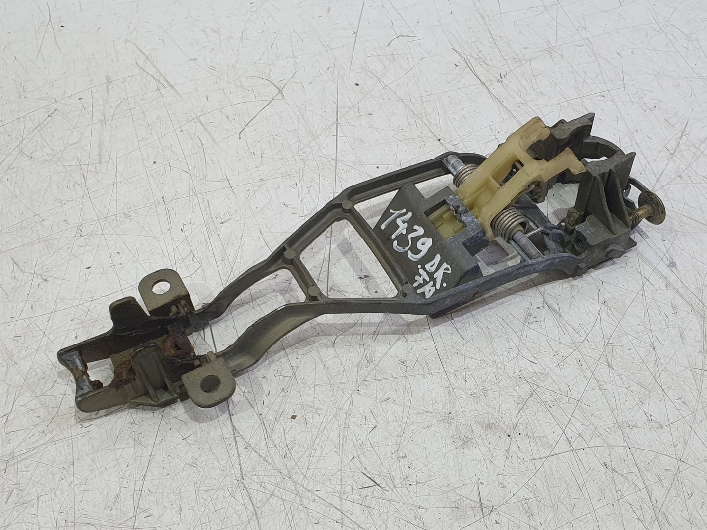 Suport maner exterior 7L0837886c Porsche Cayenne 955 (2002 - 2007)