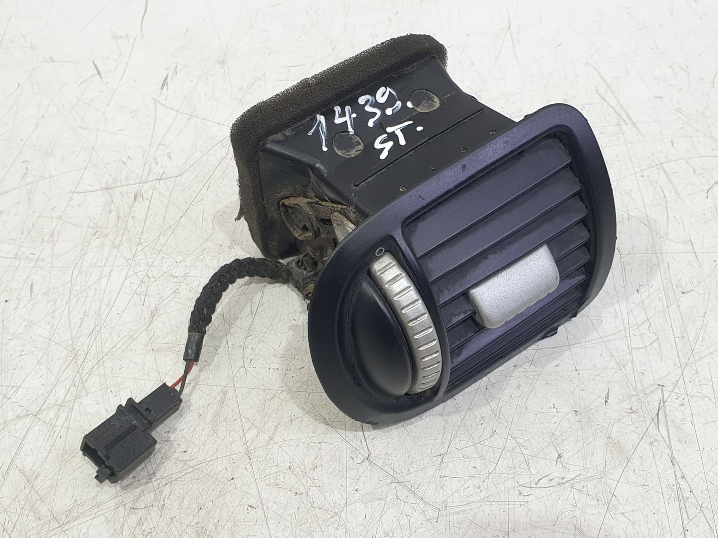 Grila ventilatie bord 7L5819703a Porsche Cayenne 955 (2002 - 2007)