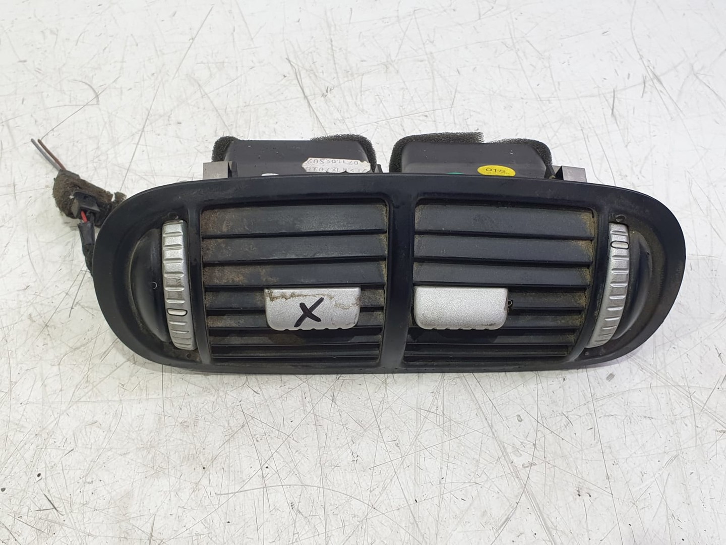 Grila ventilatie bord 7L5819203b Porsche Cayenne 955 (2002 - 2007)