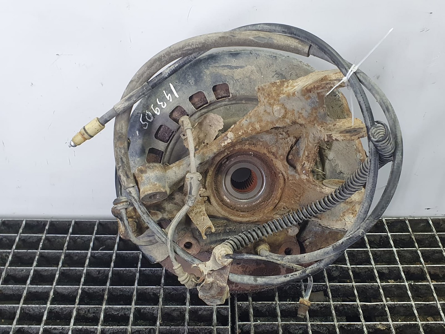 Fuzeta dreapta spate 7L0505436b Porsche Cayenne 955 (2002 - 2007)