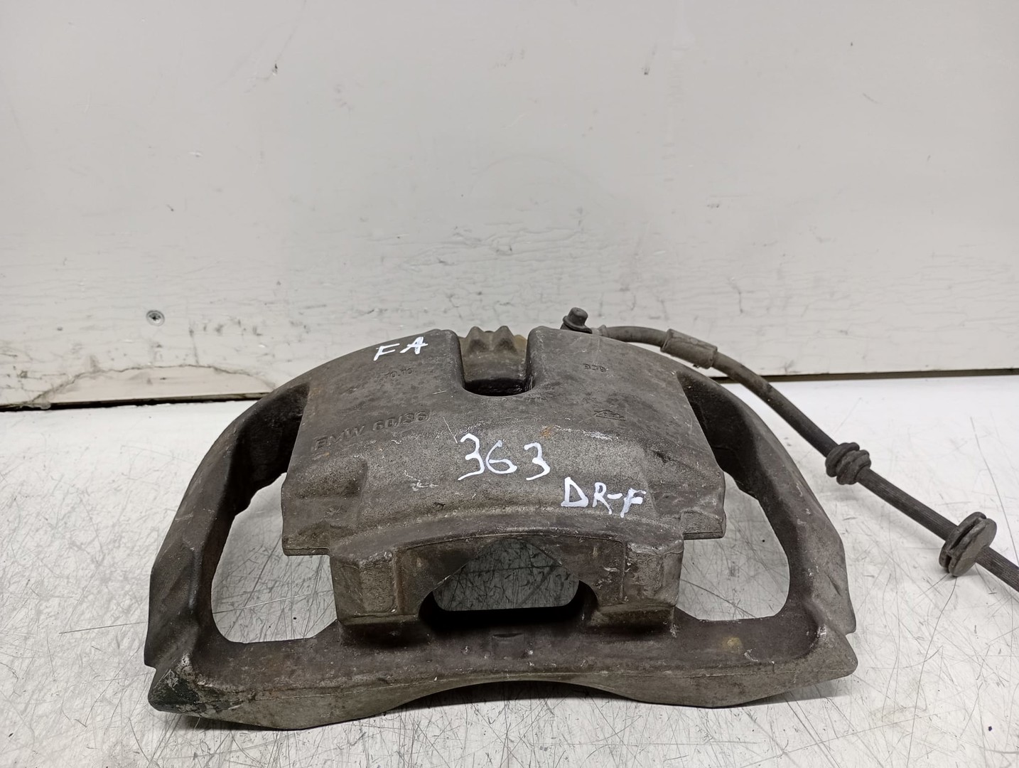 Etrier dreapta fata BMW Seria 5 F11 (2009 - 2013)