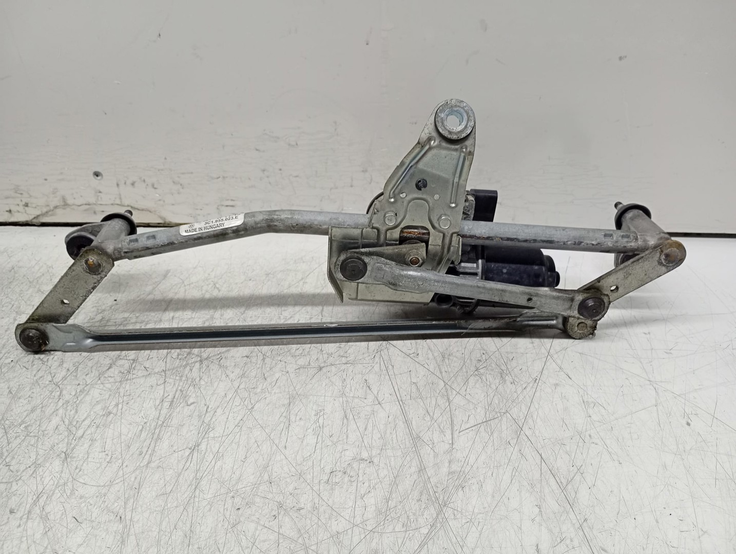 Ansamblu stergatoare parbriz 3C1955023E Volkswagen Passat B6 (2005 - 2010)