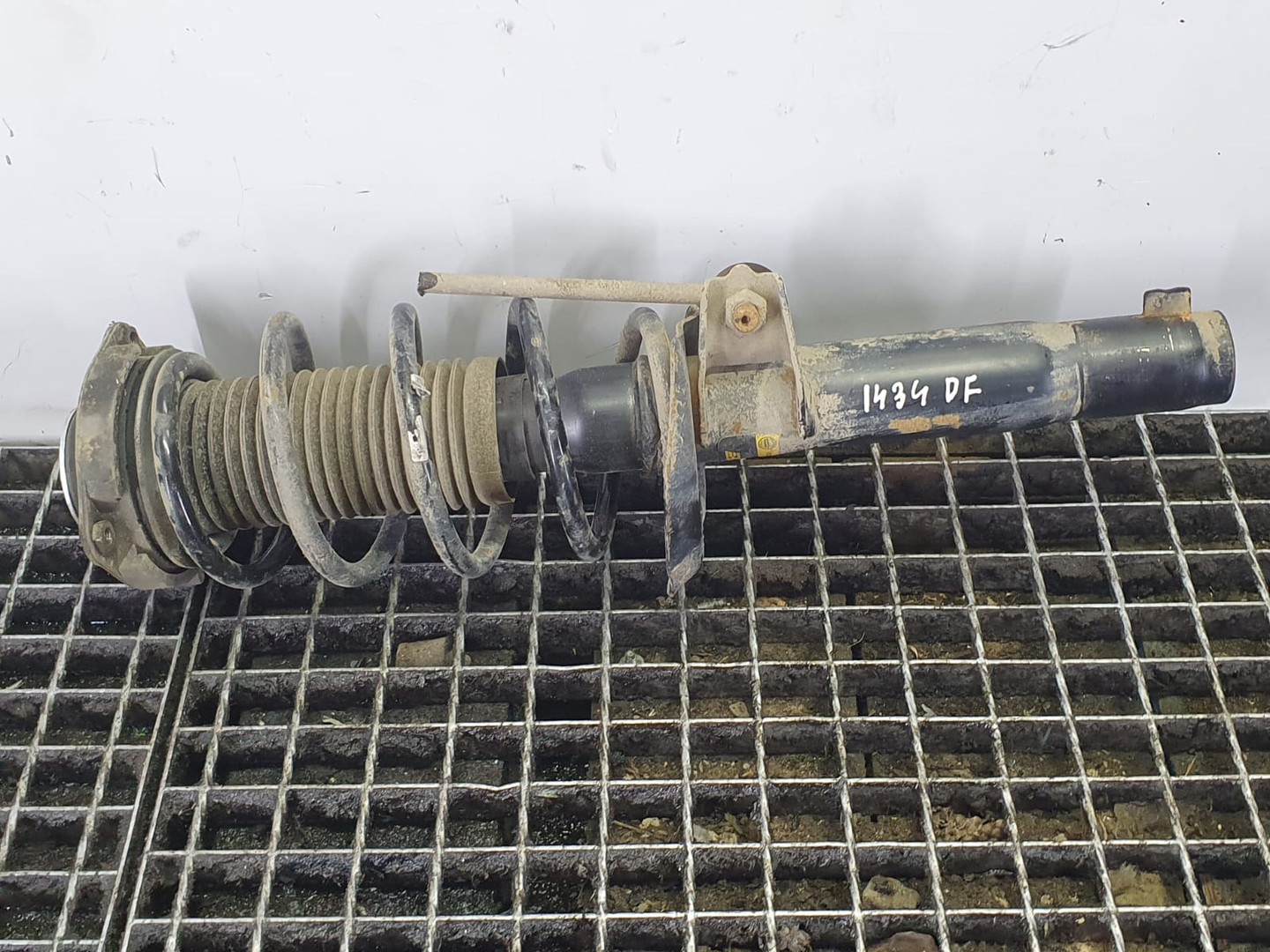 Amortizor cu arc dreapta fata g16495 Volkswagen Golf 6 (2008 - 2015)
