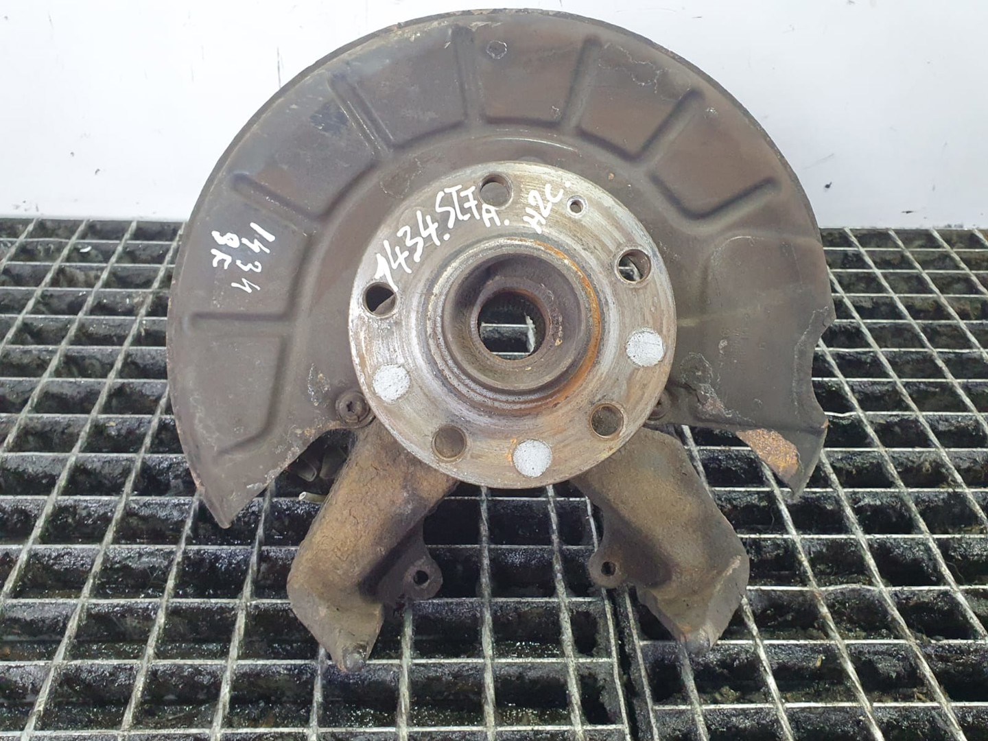 Fuzeta stanga fata Volkswagen Golf 6 (2008 - 2015)