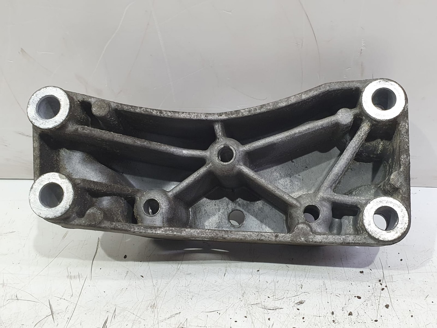 Suport cutie viteze 1k0199117 Volkswagen Passat B6 (2005 - 2010)