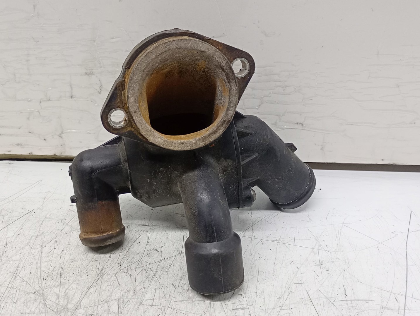 Carcasa termostat 03L121111R Volkswagen Golf 6 (2008 - 2015)