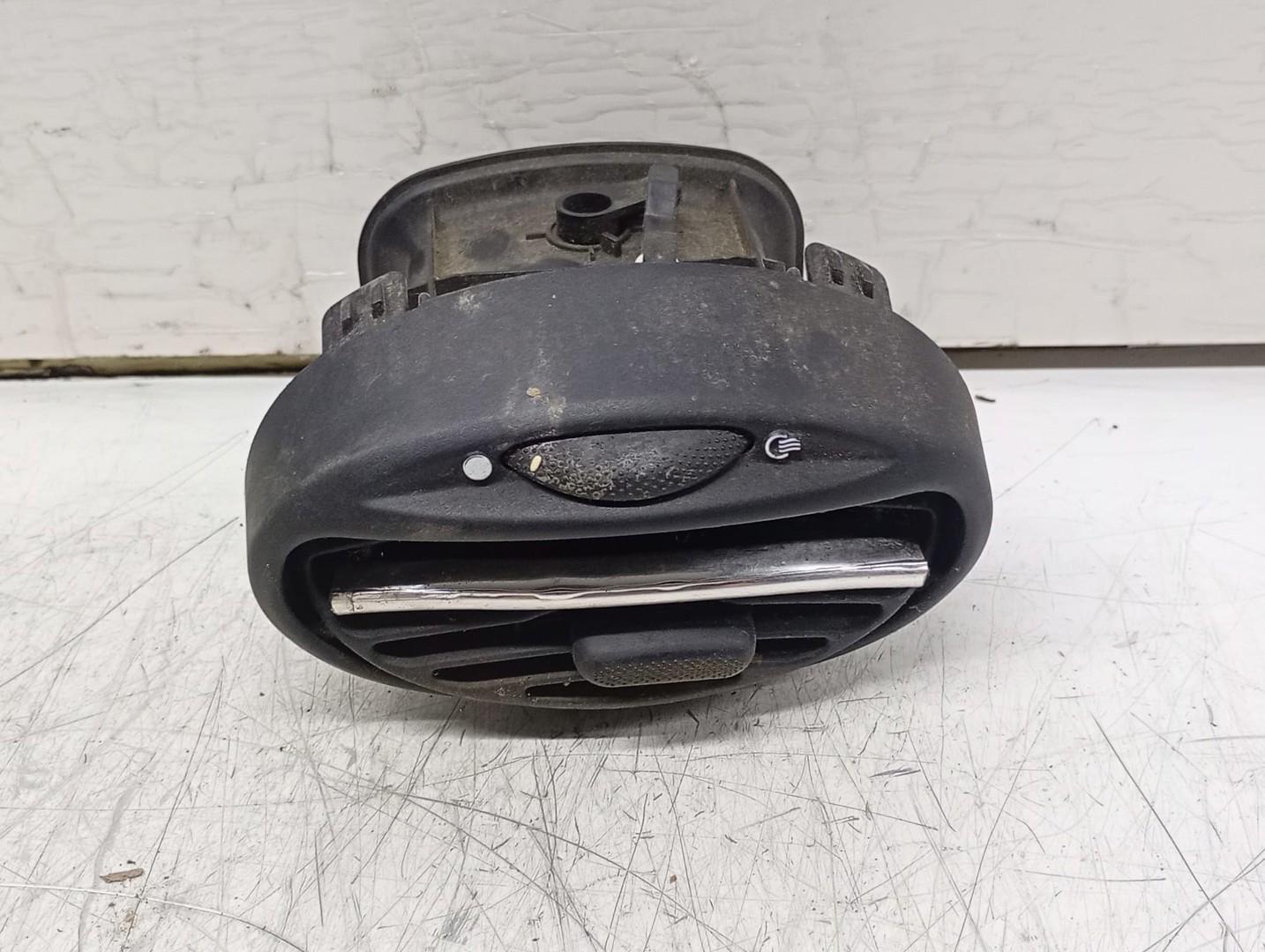 Grila ventilatie 98AB19893AKW Ford Focus 1 (1999 - 2004)