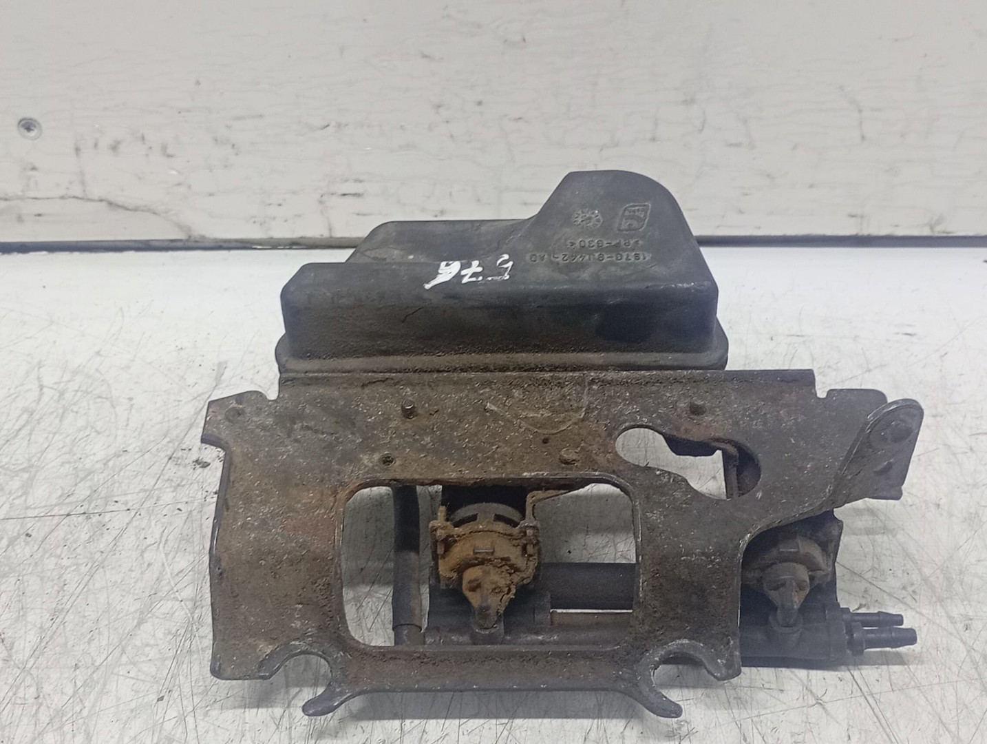 Rezervor vacuum 1S70-9j442-ad Ford Mondeo MK3 (2000 - 2003)