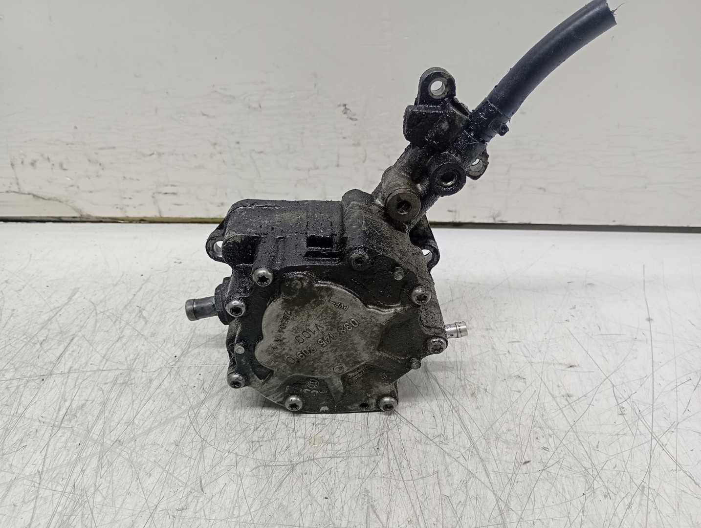 Pompa vacuum 038145209C Volkswagen Passat B5.5 (facelift) (2000 - 2005)