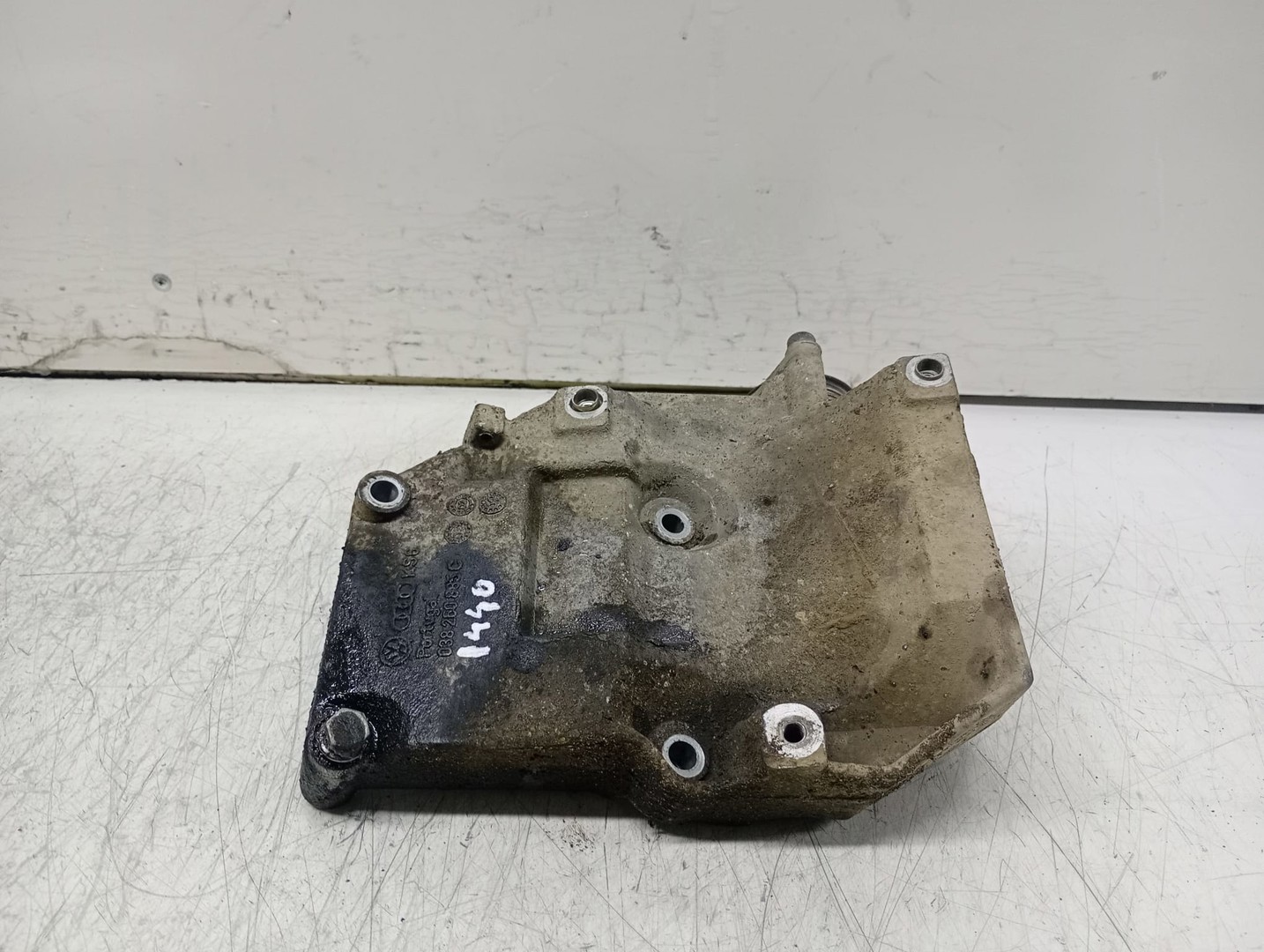 Suport motor 038260885C Volkswagen Passat B5.5 (facelift) (2000 - 2005)