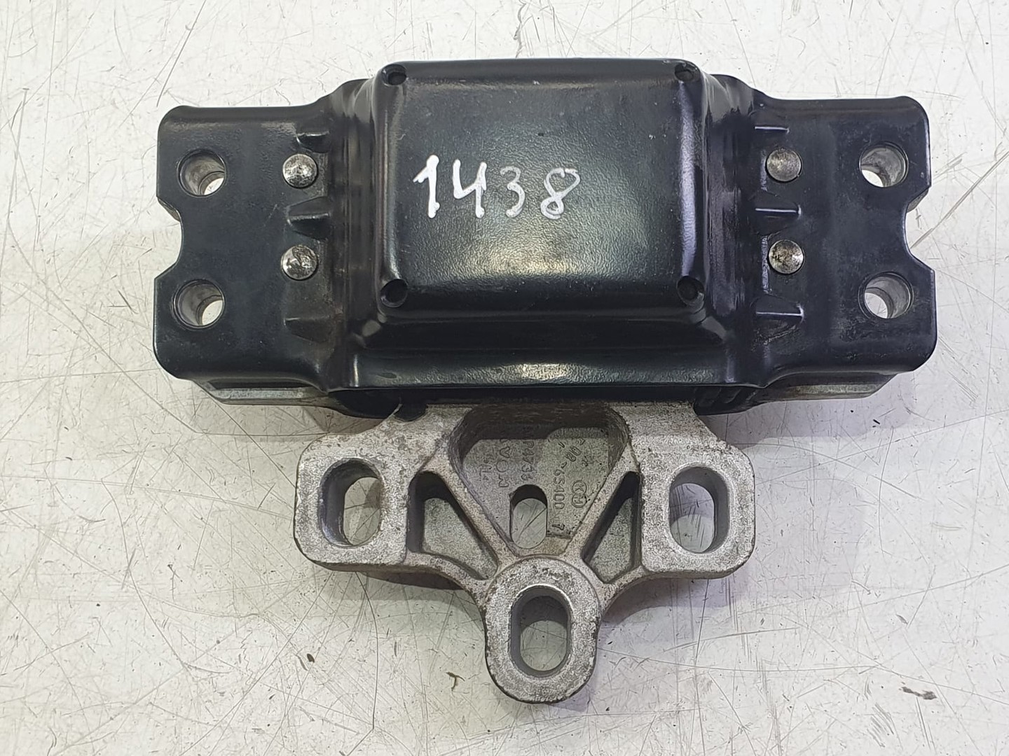 Suport motor 3c0199555 Volkswagen Passat B6 (2005 - 2010)