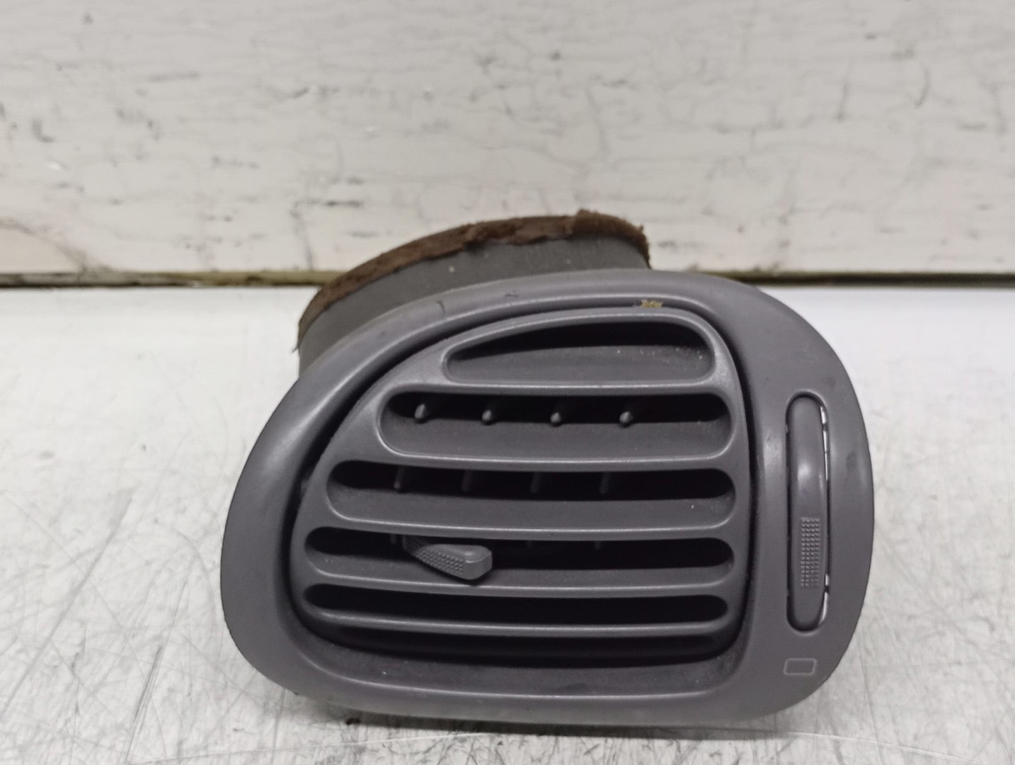 Grila ventilatie 9632184377 Peugeot 206 1 (facelift) (2002 - 2009)
