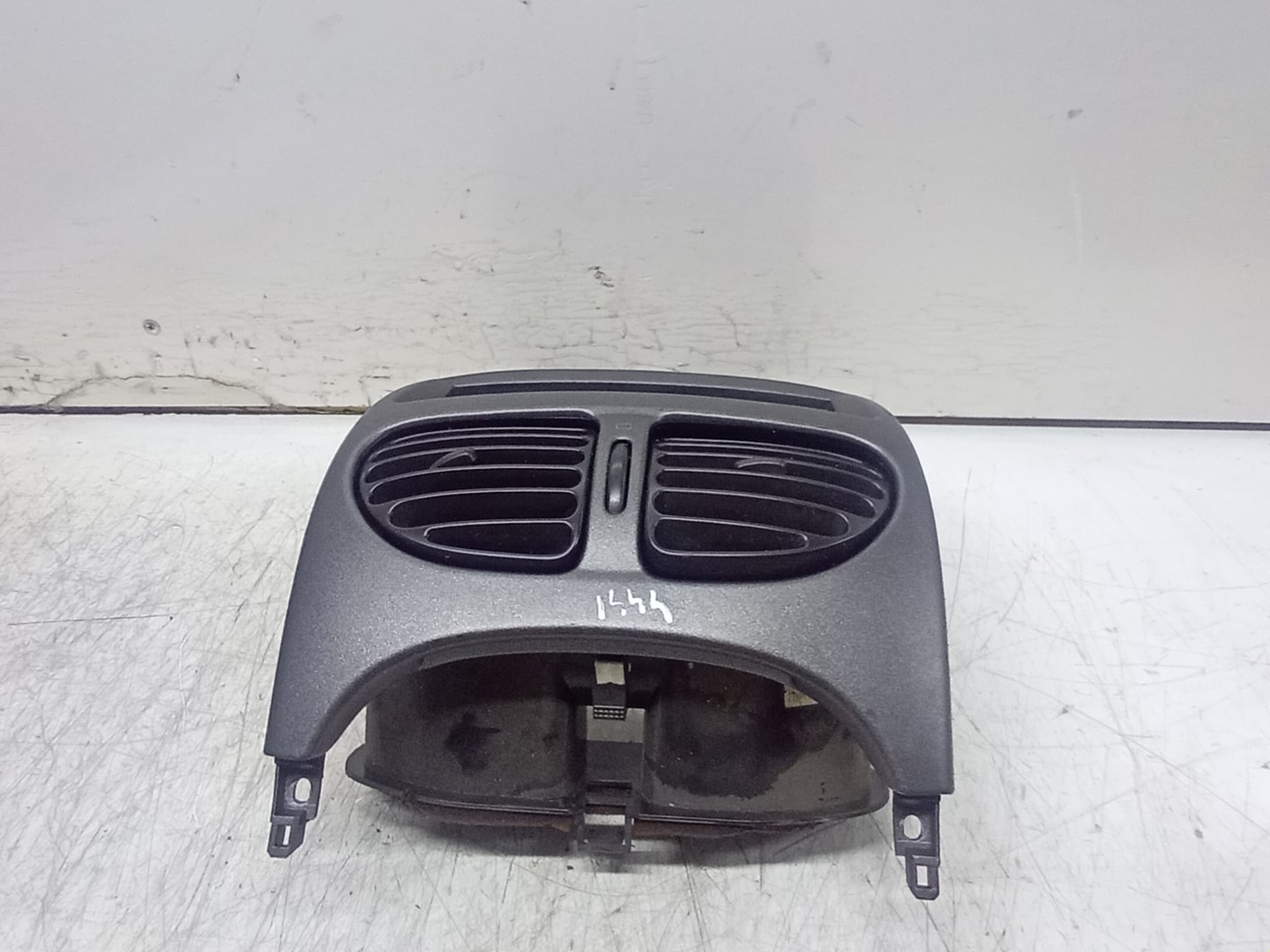 Grila ventilatie 9643007477 Peugeot 206 1 (facelift) (2002 - 2009)