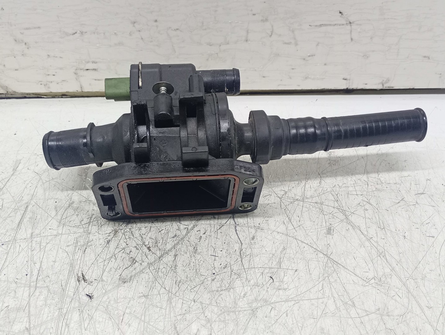 Carcasa termostat Volkswagen Passat B6 (2005 - 2010)