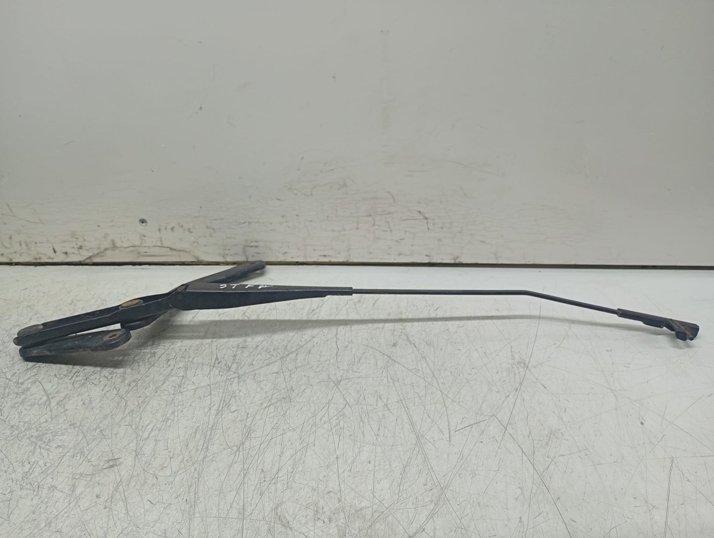 Brat stergator parbriz stanga 3M5117526cc Ford C-Max 1 (2003 - 2007)