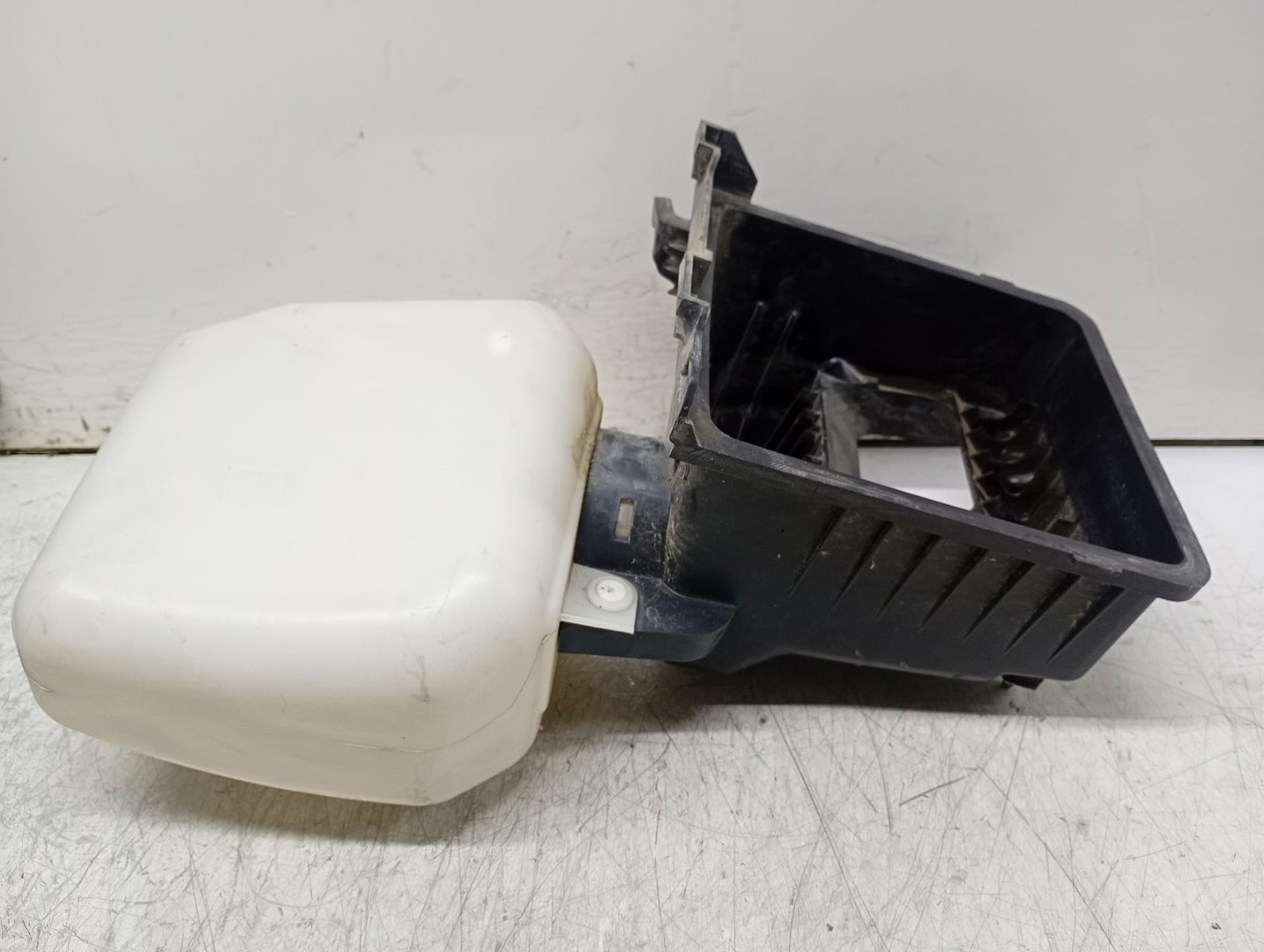 Rezonator aer A43FG01 Subaru Forester 3 (2007 - 2011)