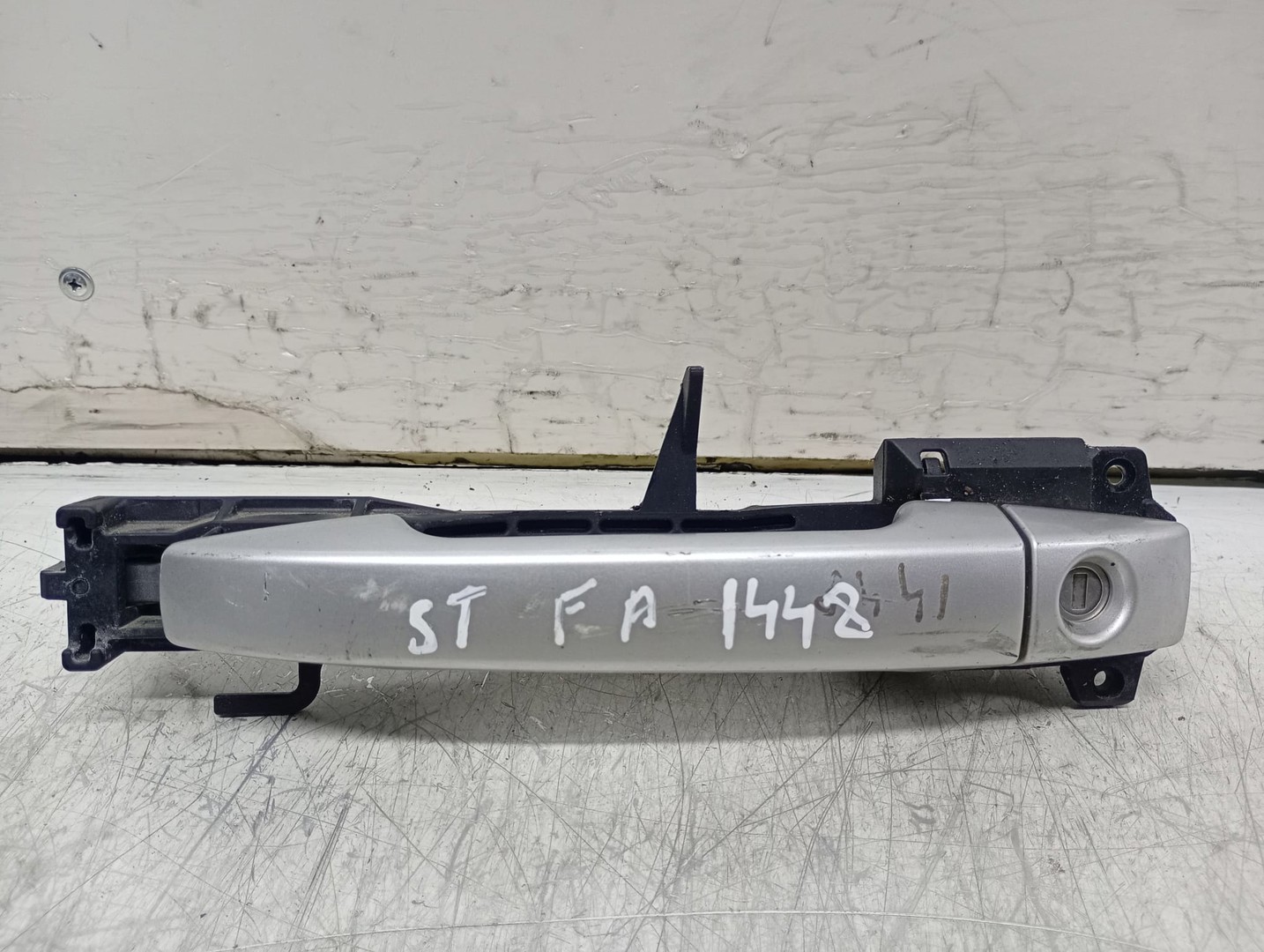 Maner exterior stanga fata Subaru Forester 3 (2007 - 2011)
