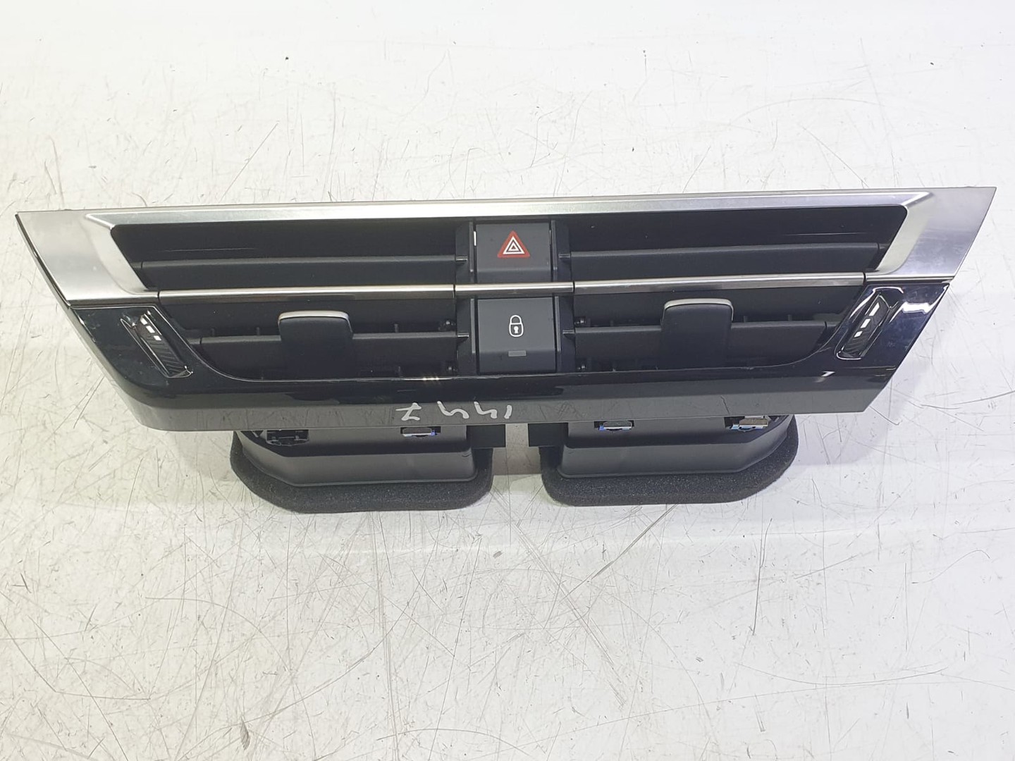 Grila ventilatie bord 98356482dx-02 Citroen C4 3 (2020 - 2023)