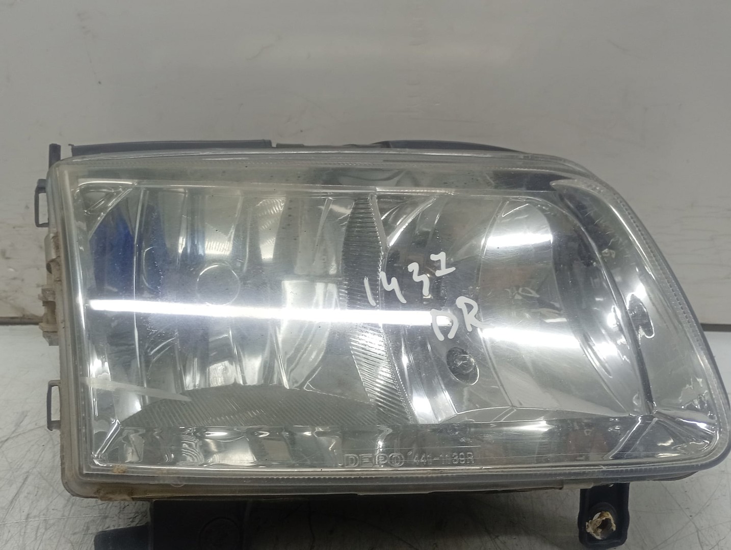 Far dreapta 08-441-1139R Volkswagen Polo 3 (6N) (facelift) (2000 - 2002)