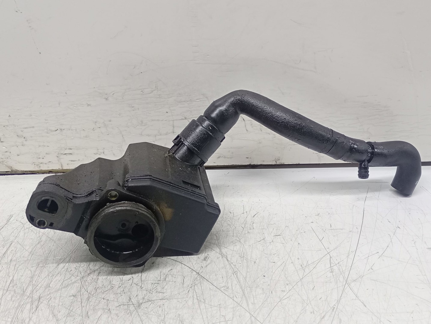 Filtru epurator gaze 036103464G Volkswagen Polo 3 (6N) (facelift) (2000 - 2002)