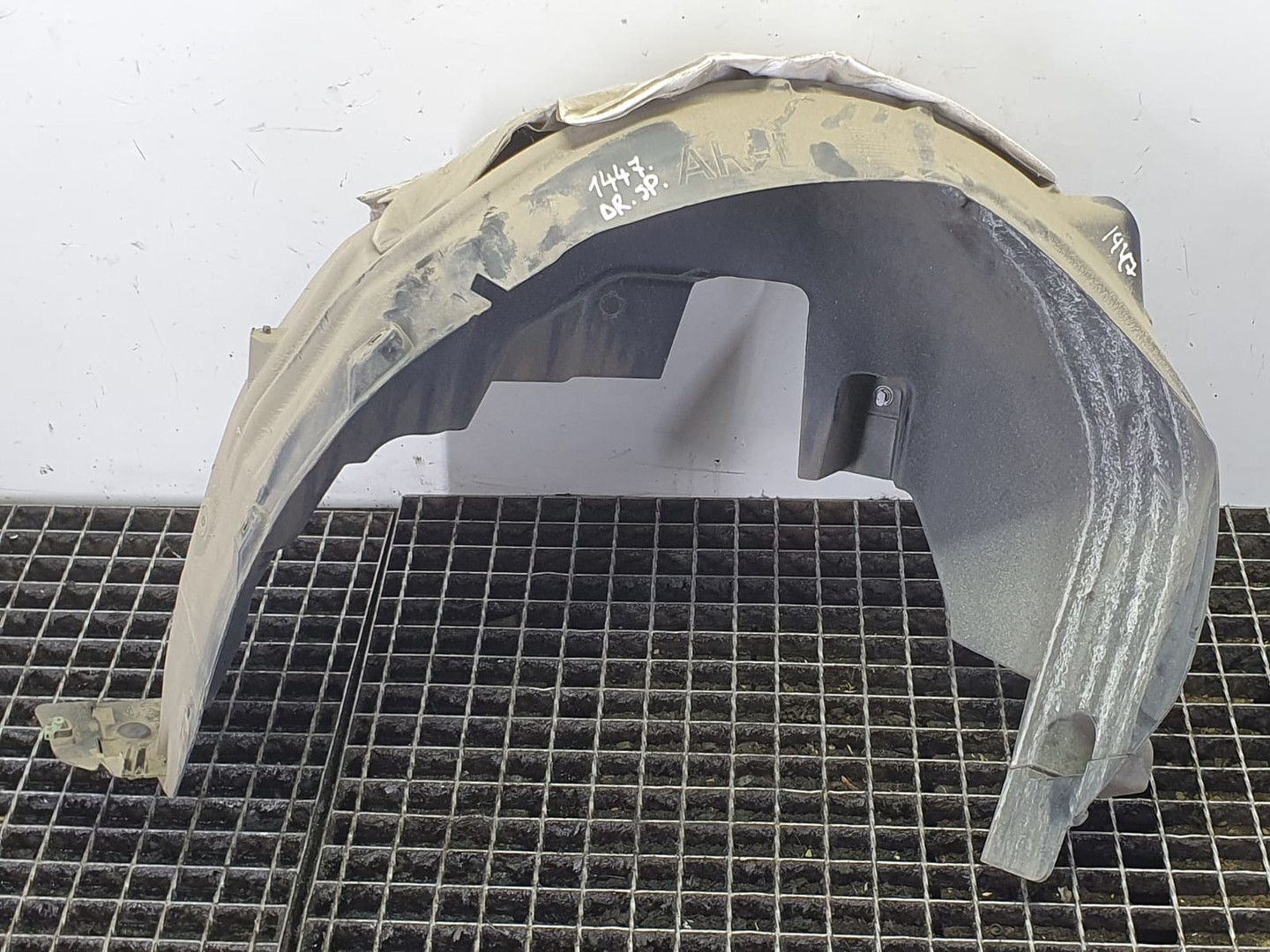 Carenaj roata spate dreapta 9831256680 Citroen C4 3 (2020 - 2023)