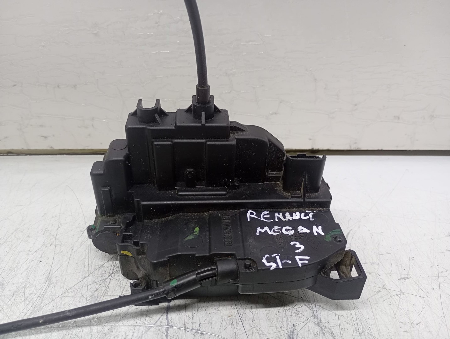 Broasca stanga fata Renault Megane 3 (2008 - 2014)